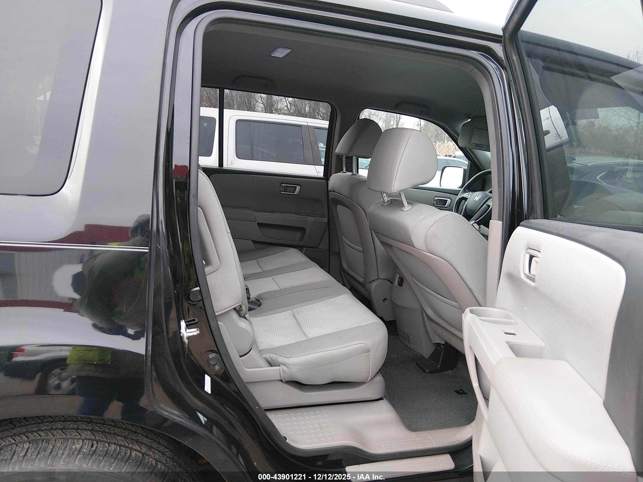 HONDA PILOT image 8