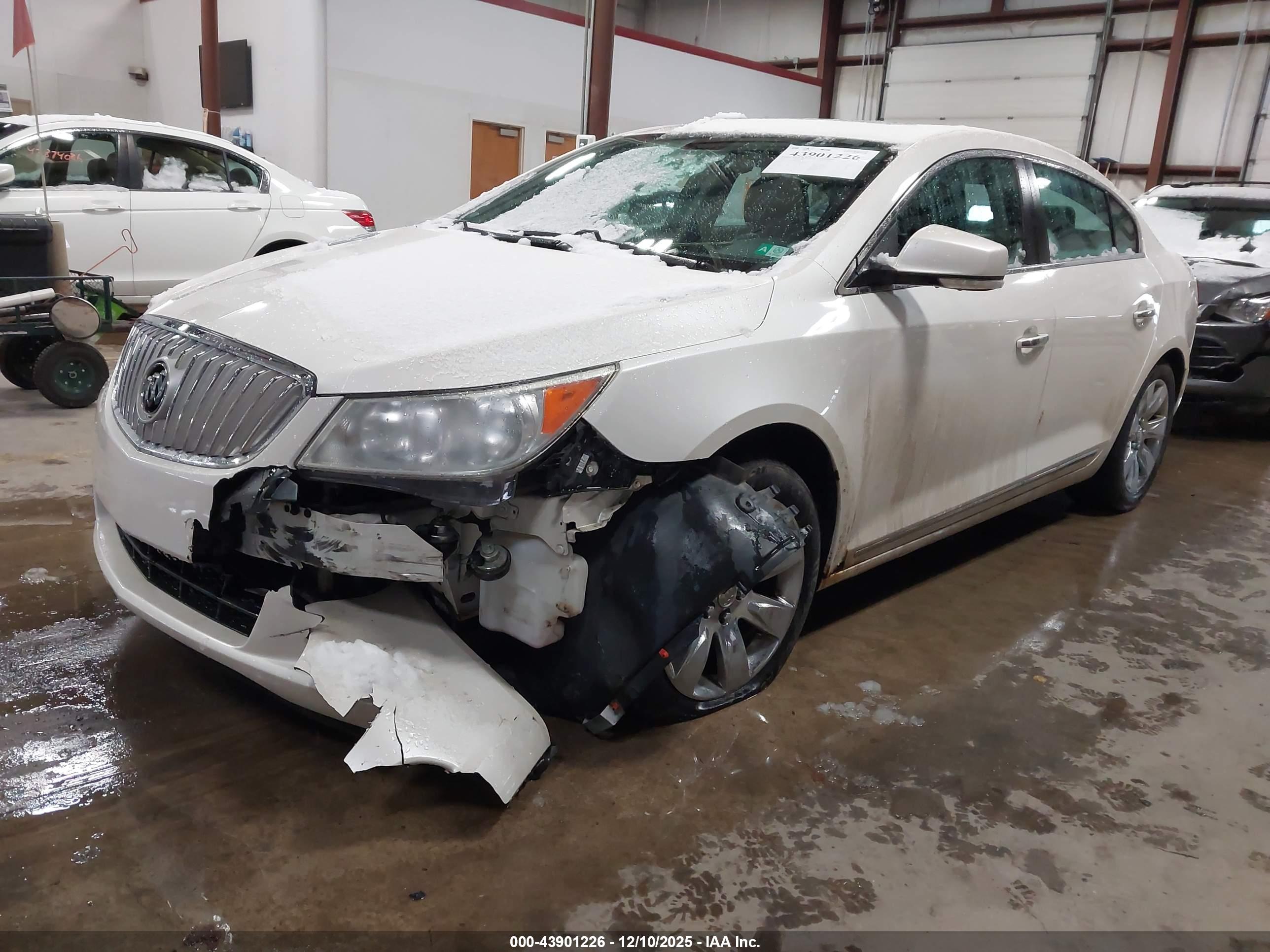 BUICK LACROSSE image 2