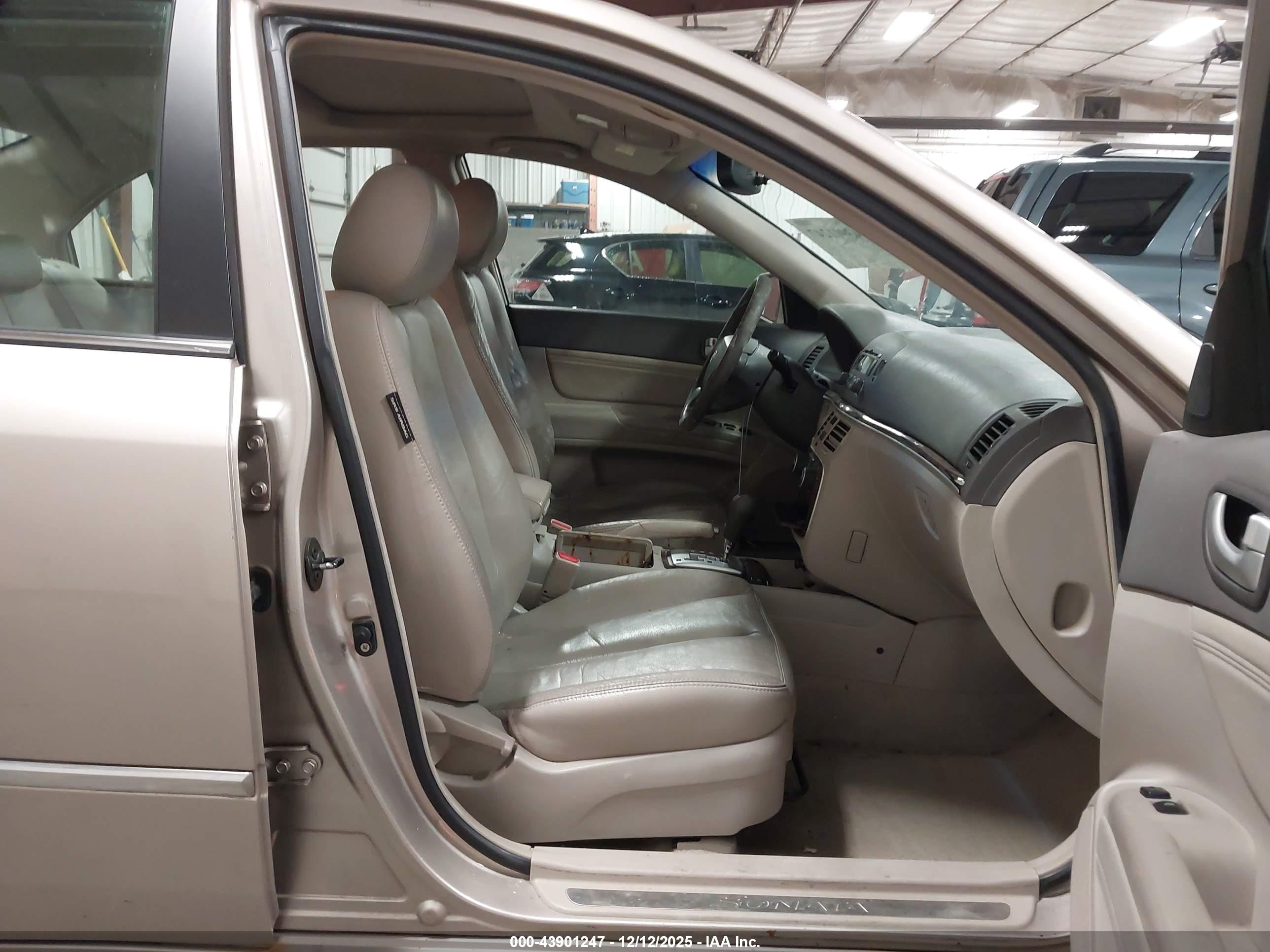 HYUNDAI SONATA image 5