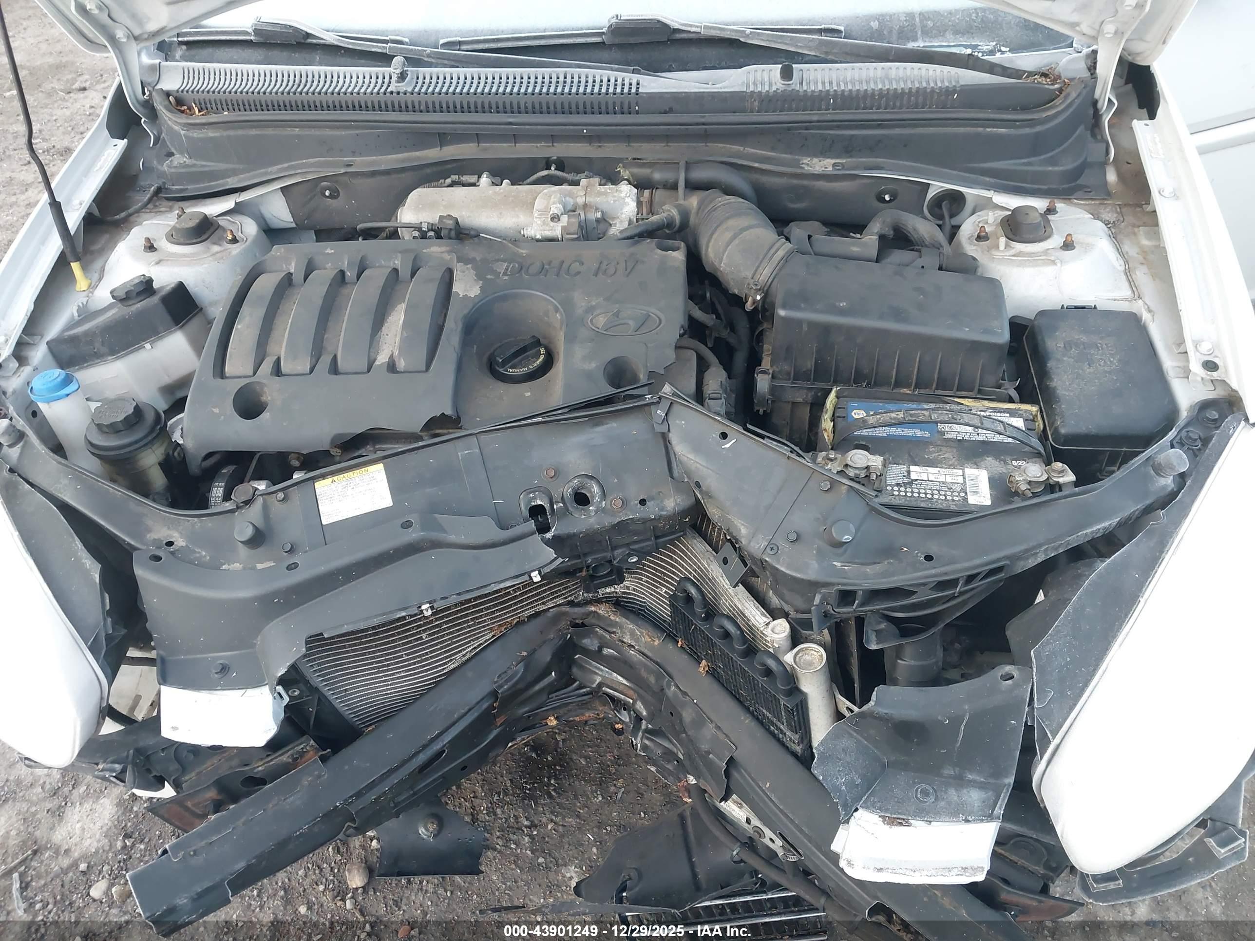 HYUNDAI ACCENT image 10