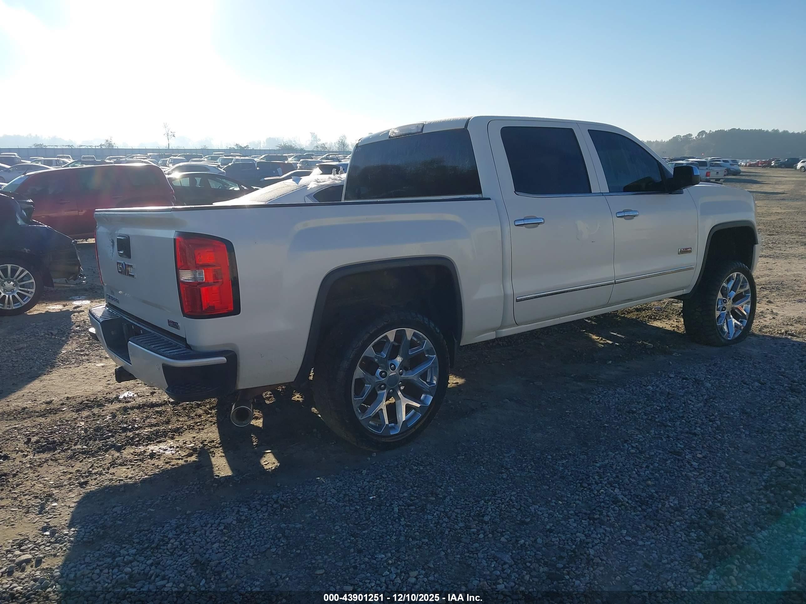 GMC SIERRA image 4