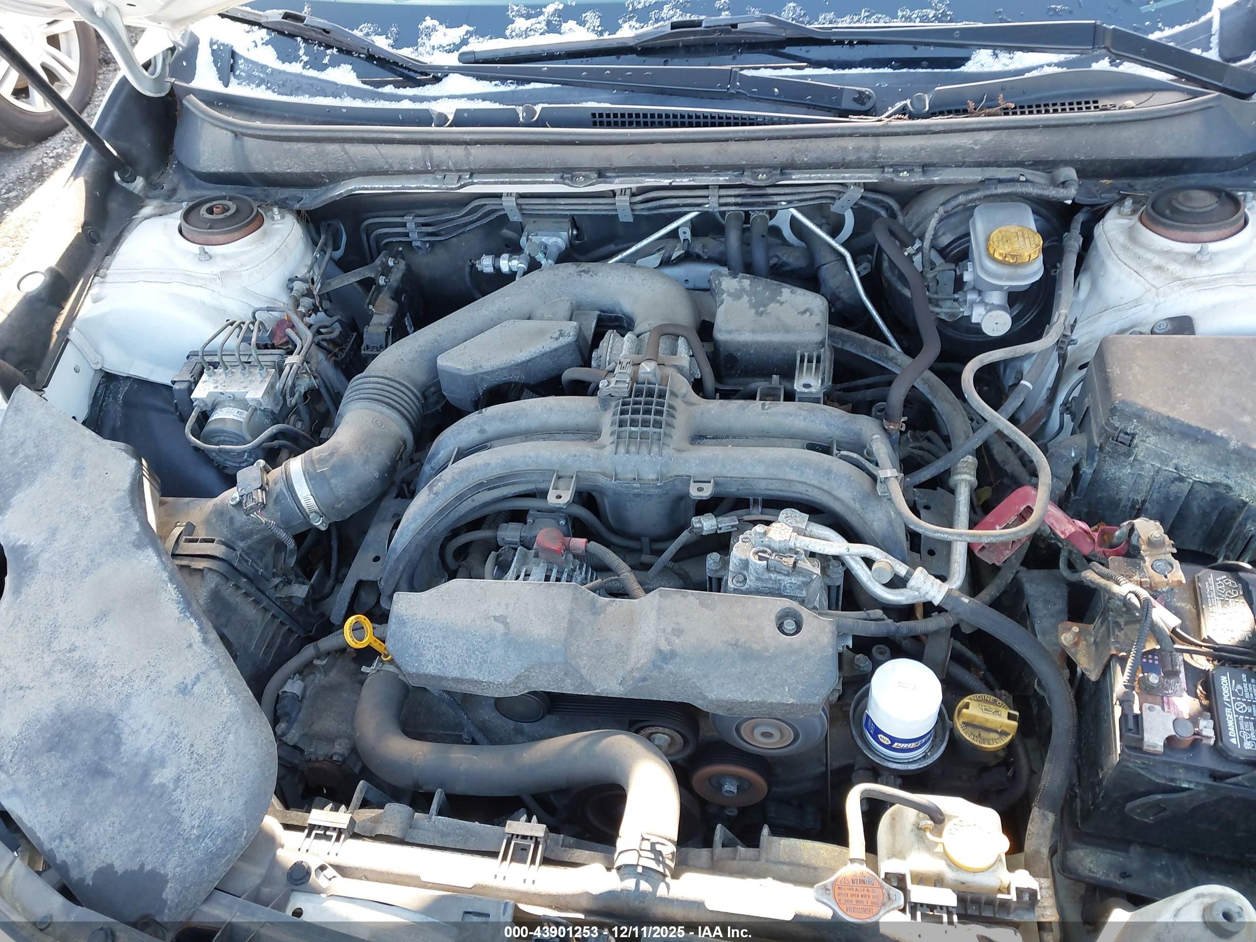 SUBARU OUTBACK image 10