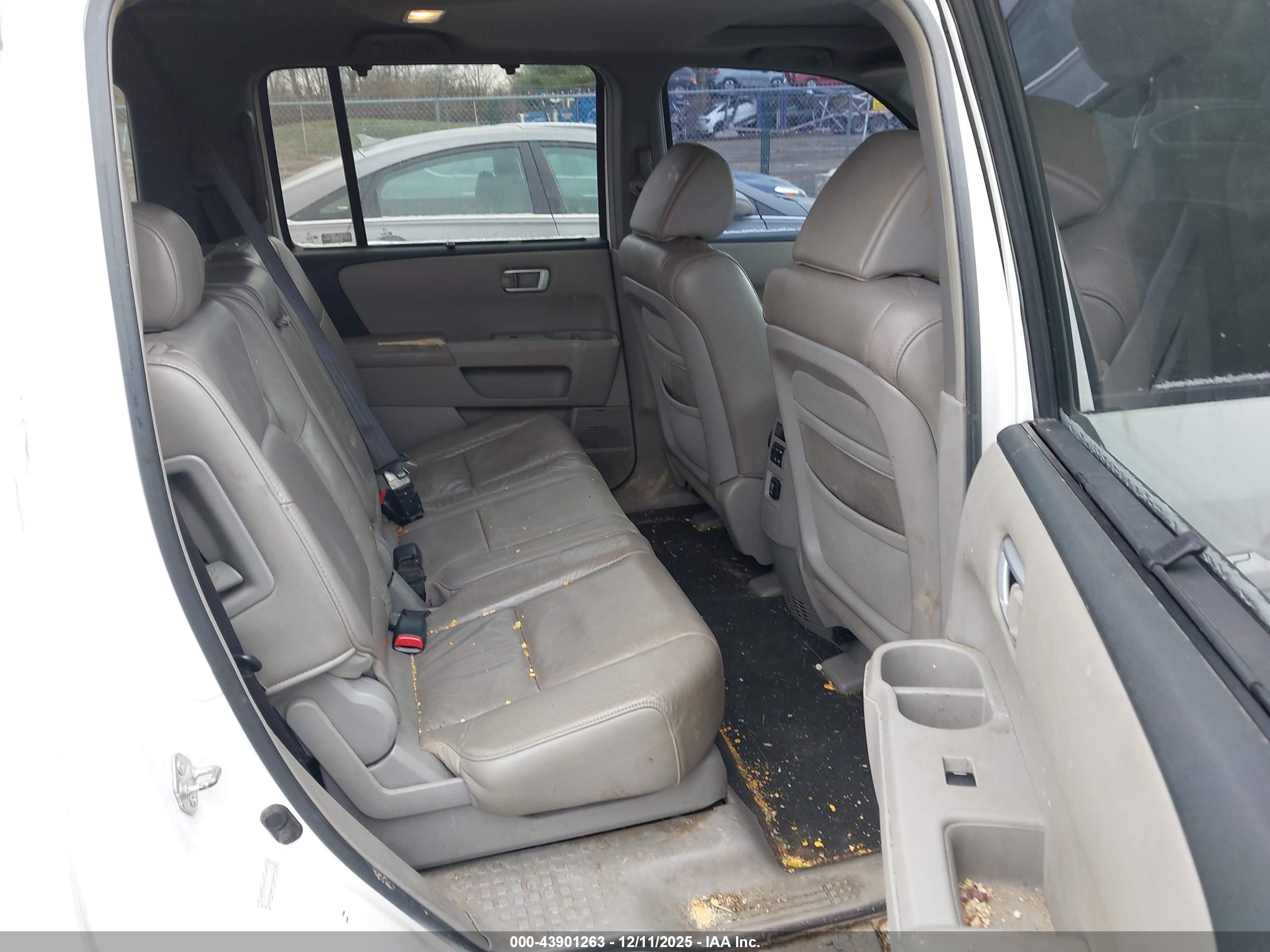 HONDA PILOT image 8
