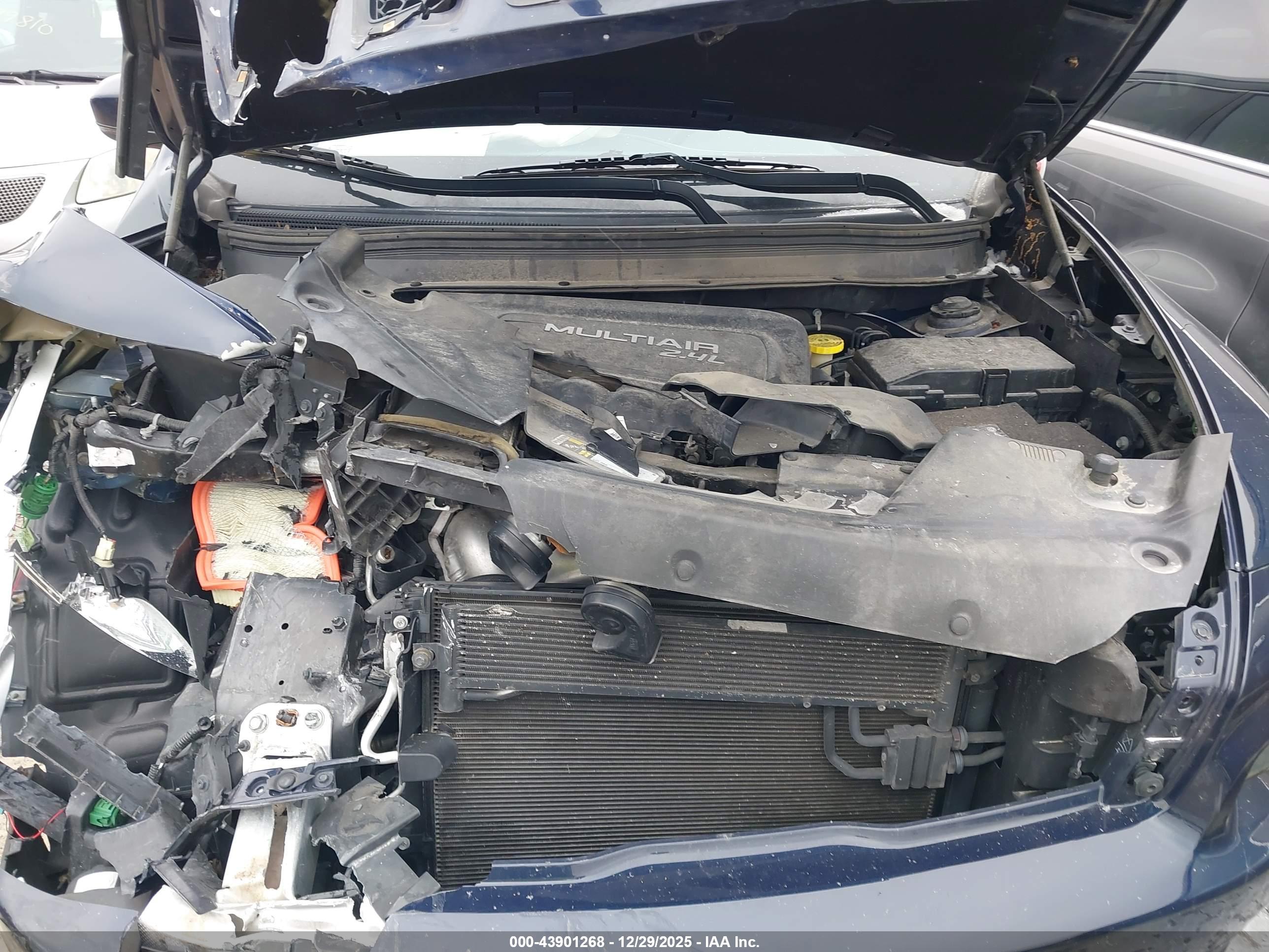 JEEP CHEROKEE image 10