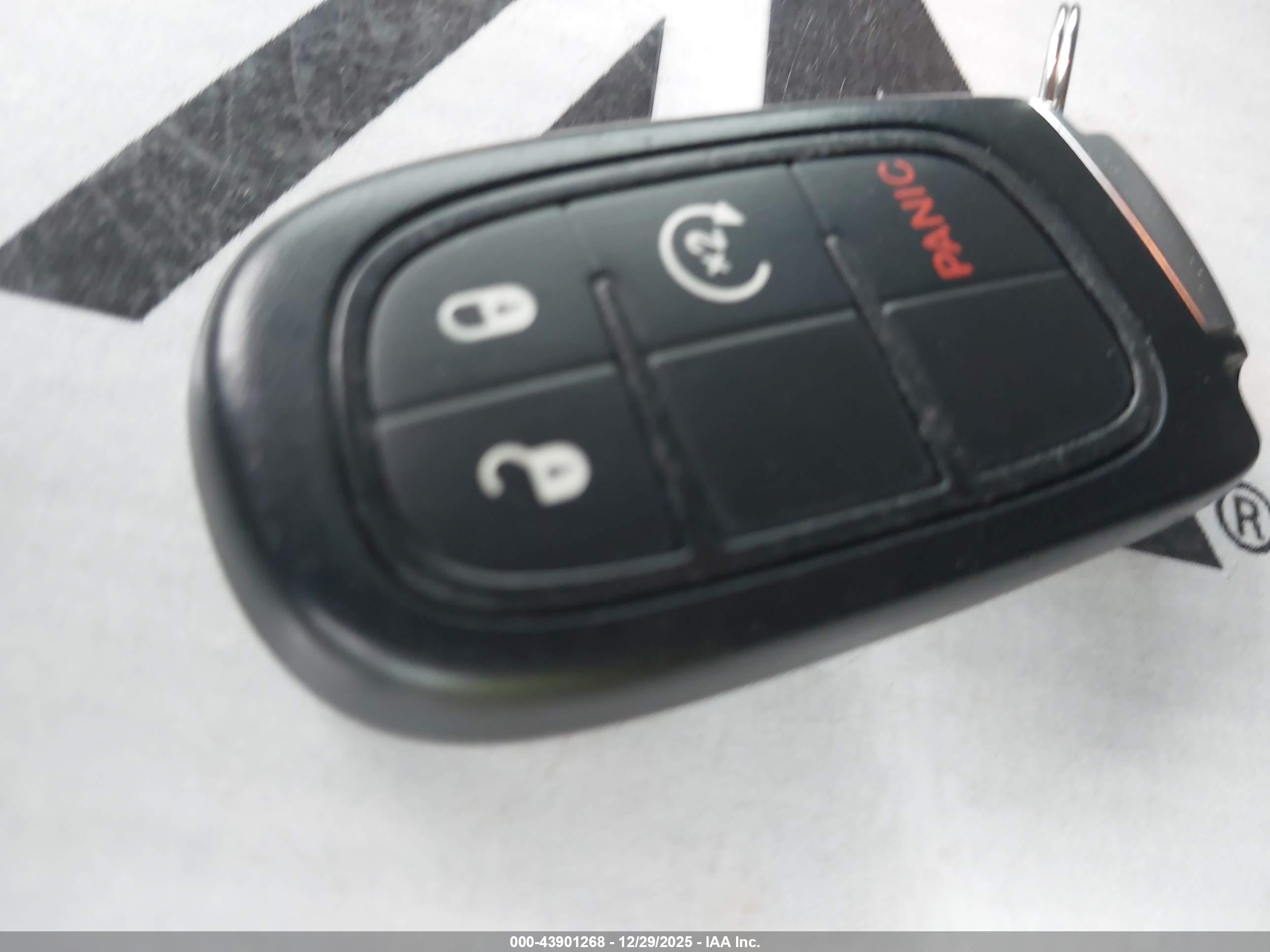 JEEP CHEROKEE image 11