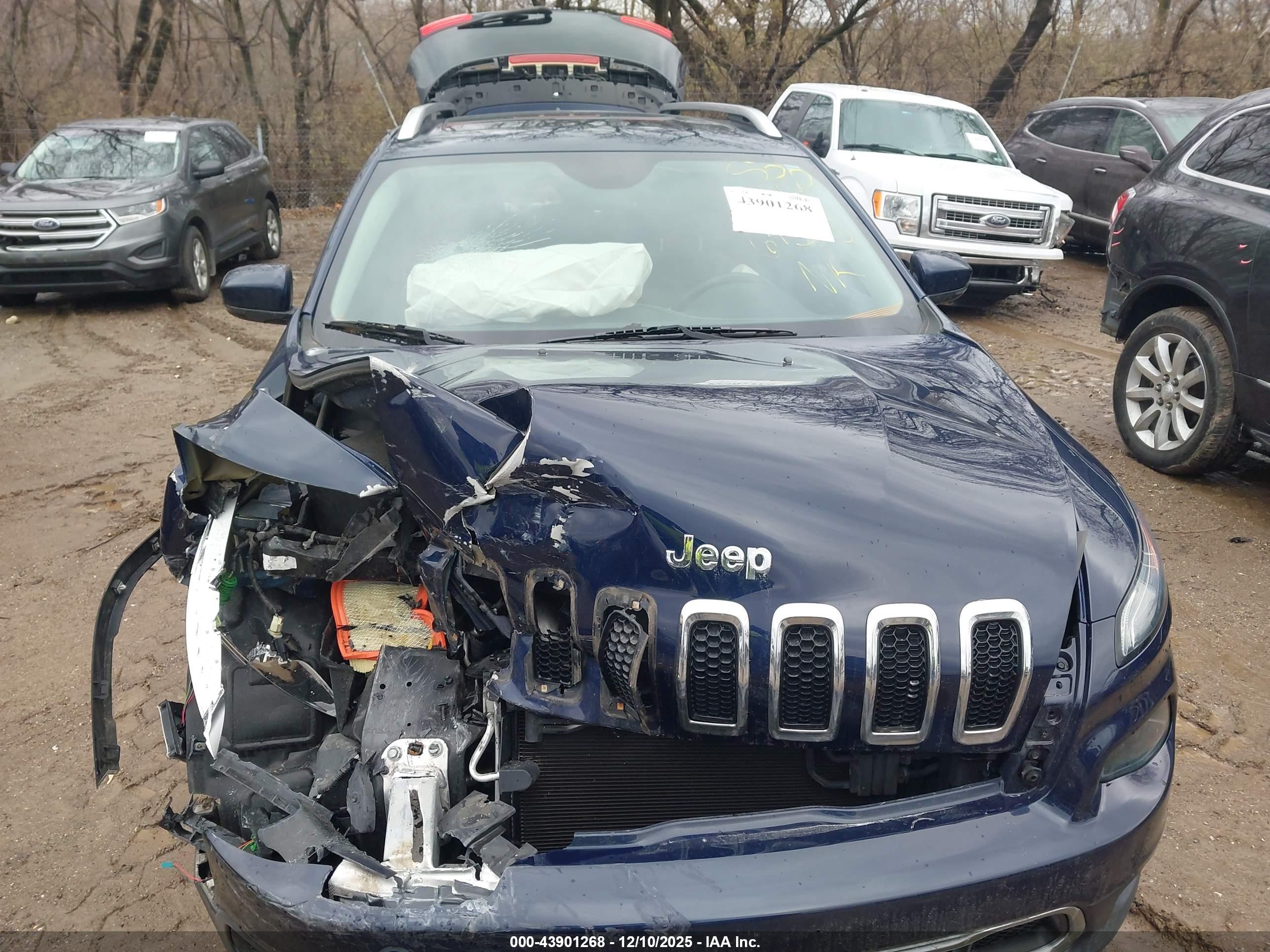 JEEP CHEROKEE image 6