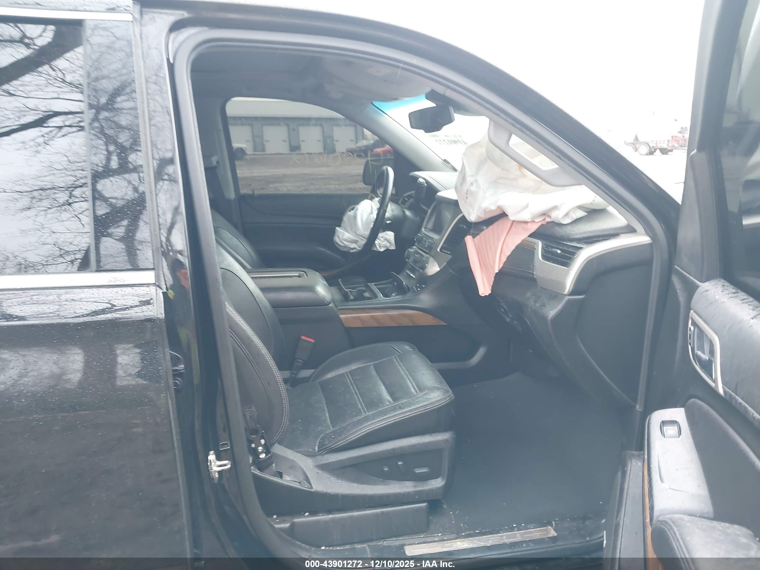 GMC YUKON image 5