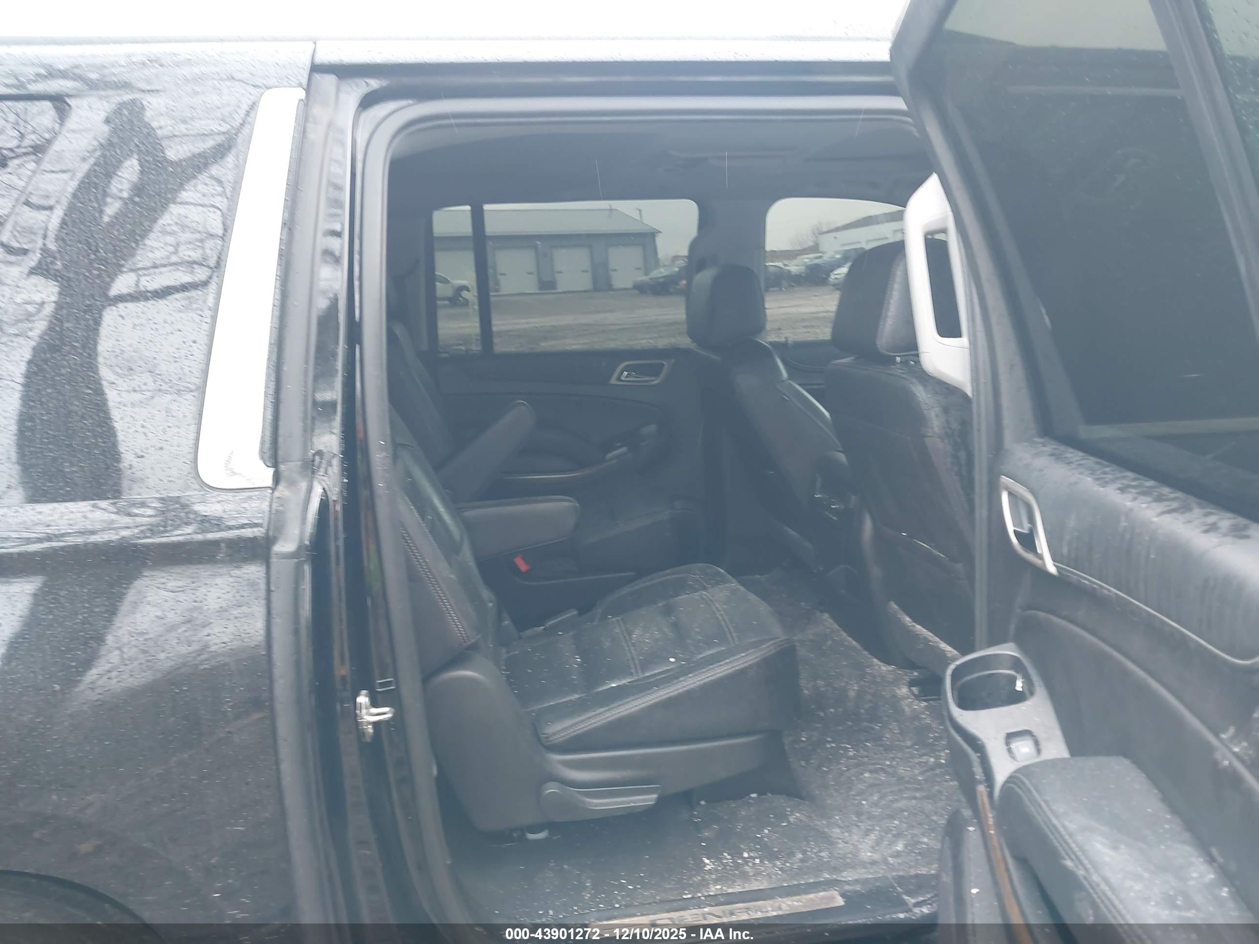 GMC YUKON image 8