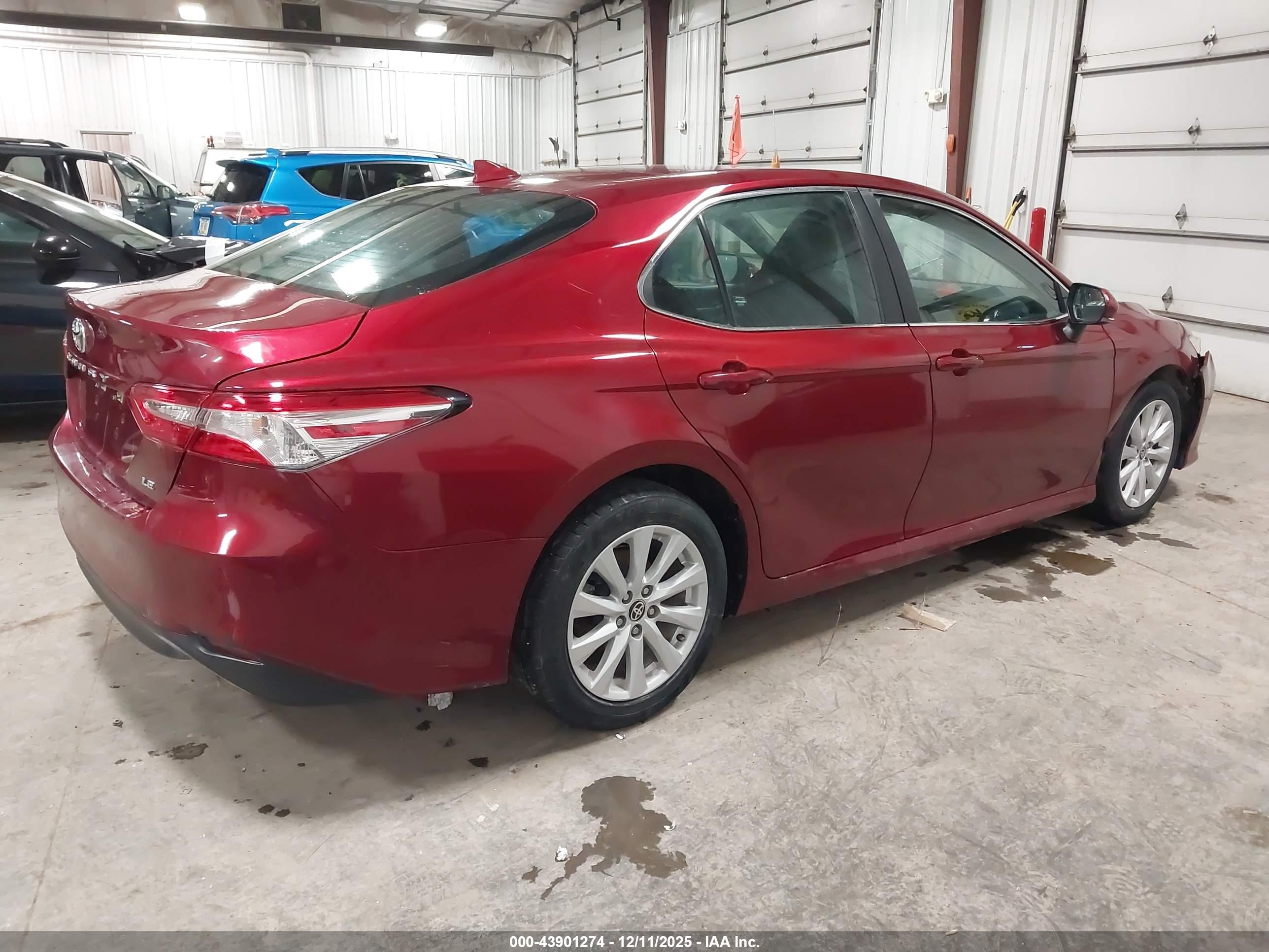 TOYOTA CAMRY image 4