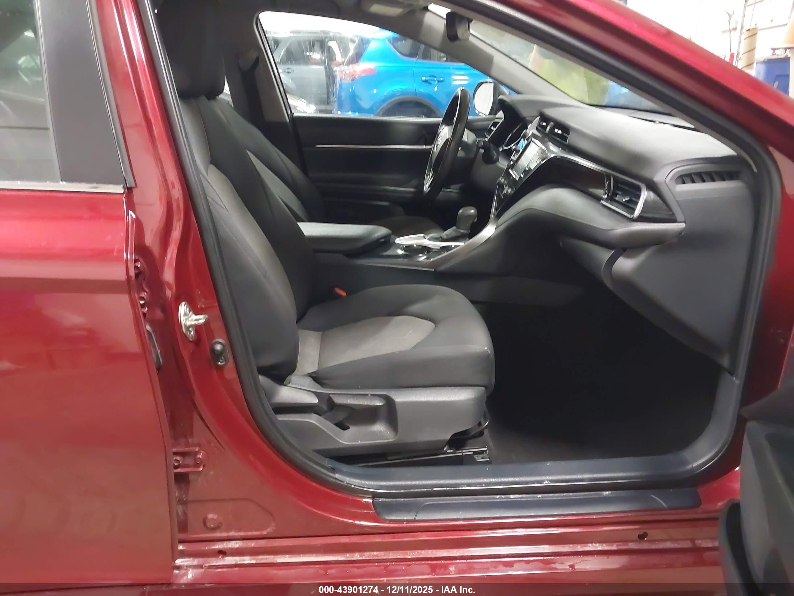 TOYOTA CAMRY image 5