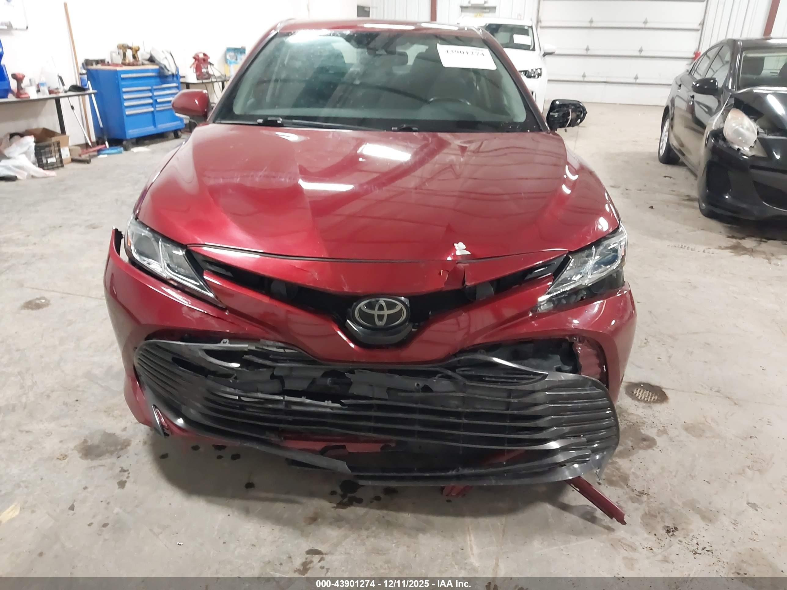 TOYOTA CAMRY image 6