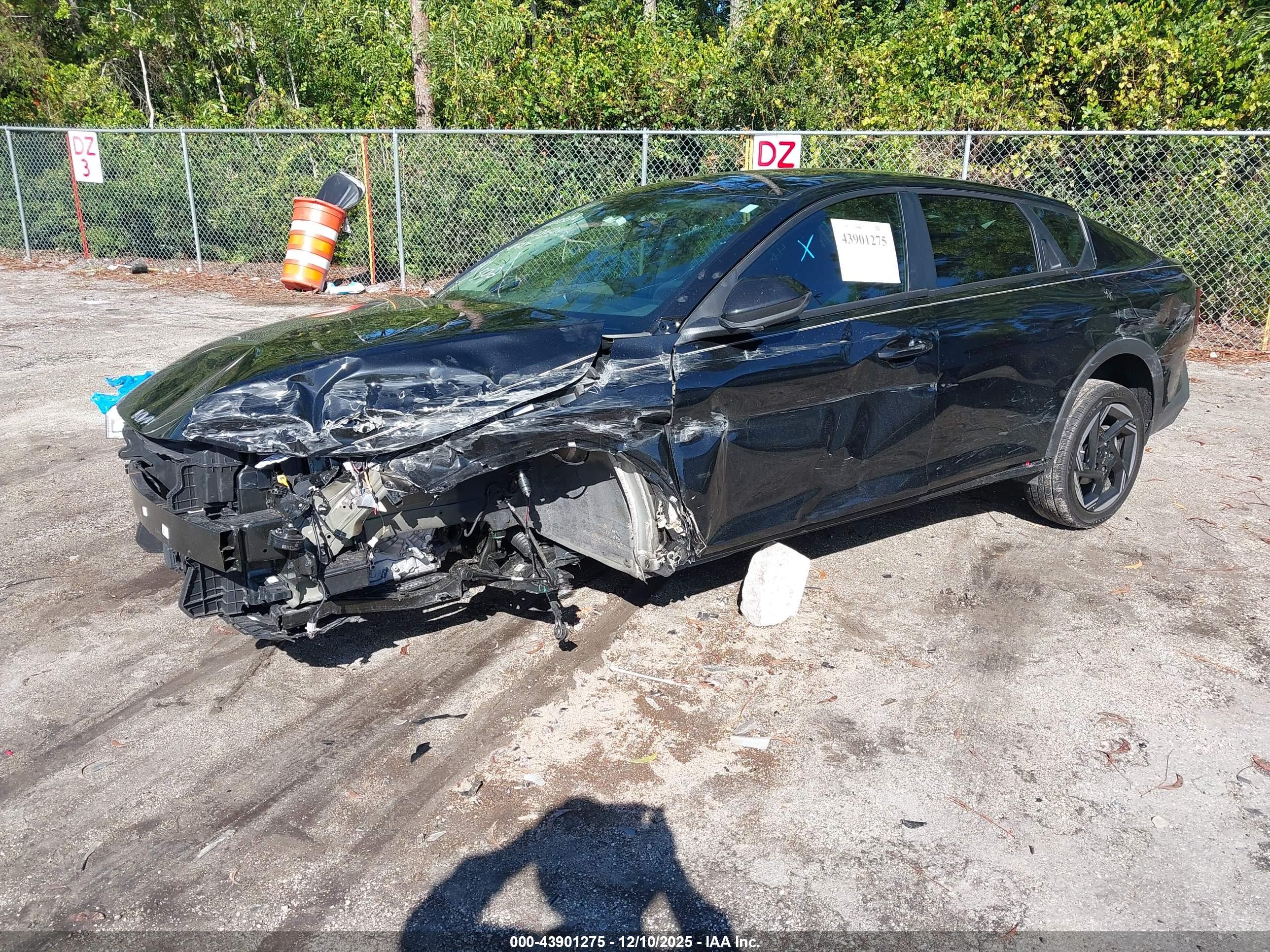 KIA K4 image 2
