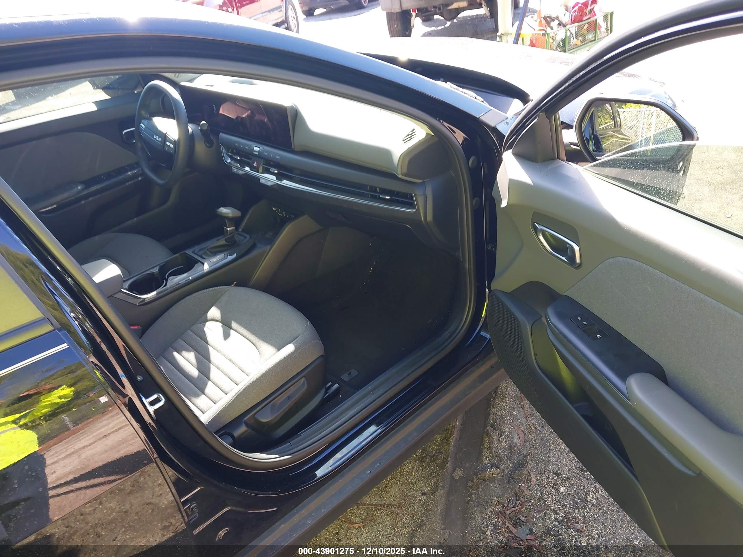KIA K4 image 5
