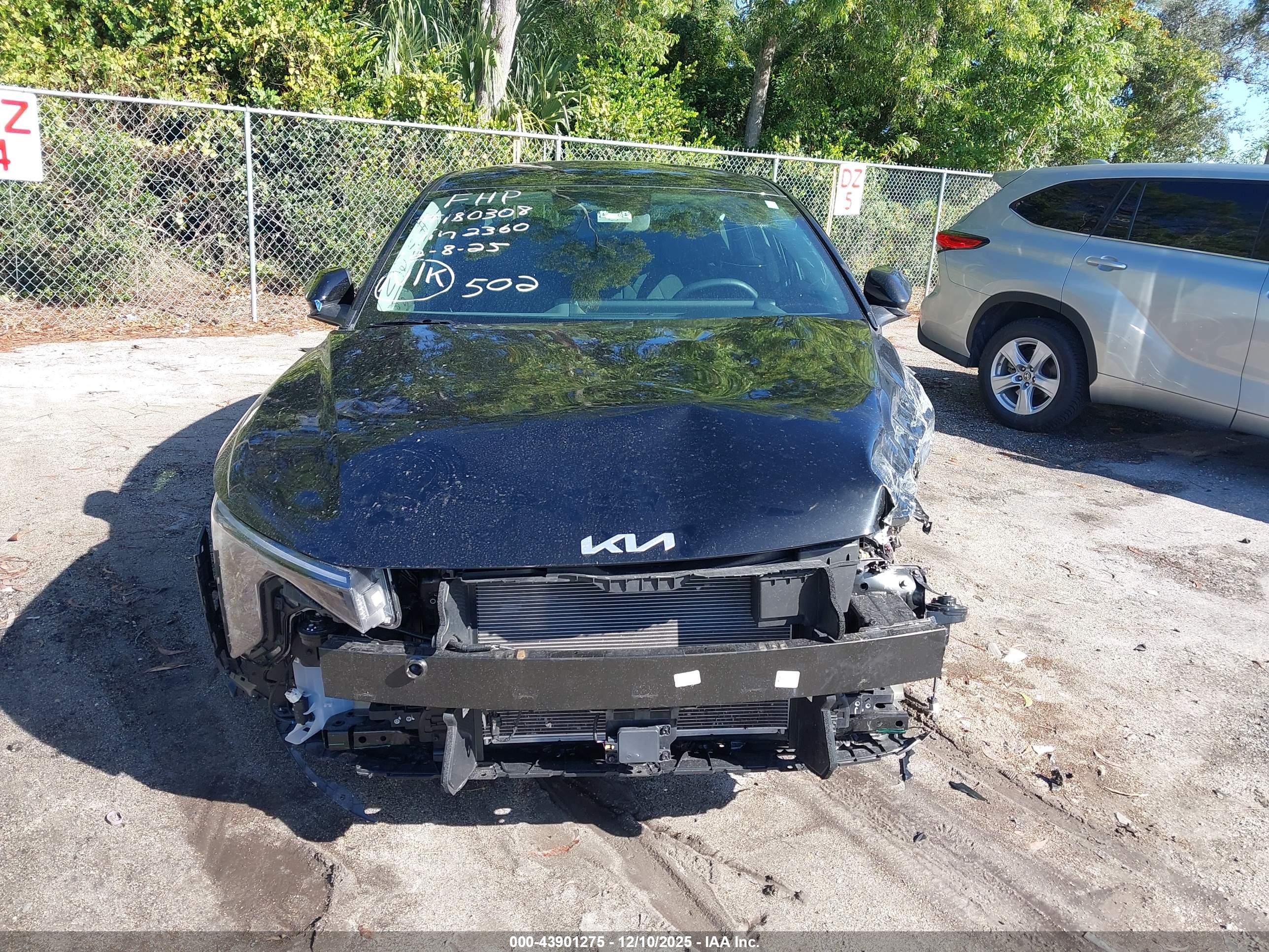 KIA K4 image 6