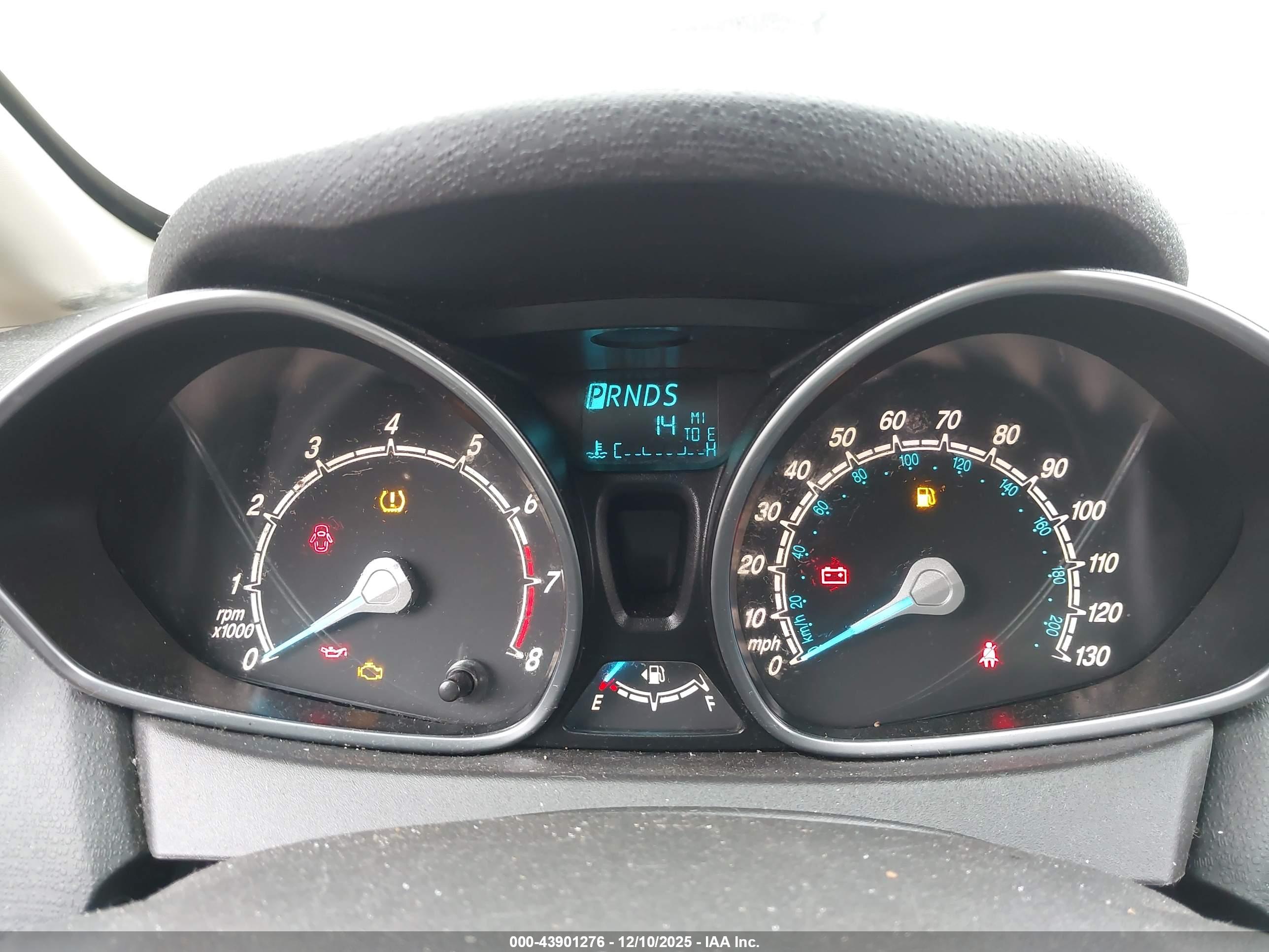 FORD FIESTA image 7