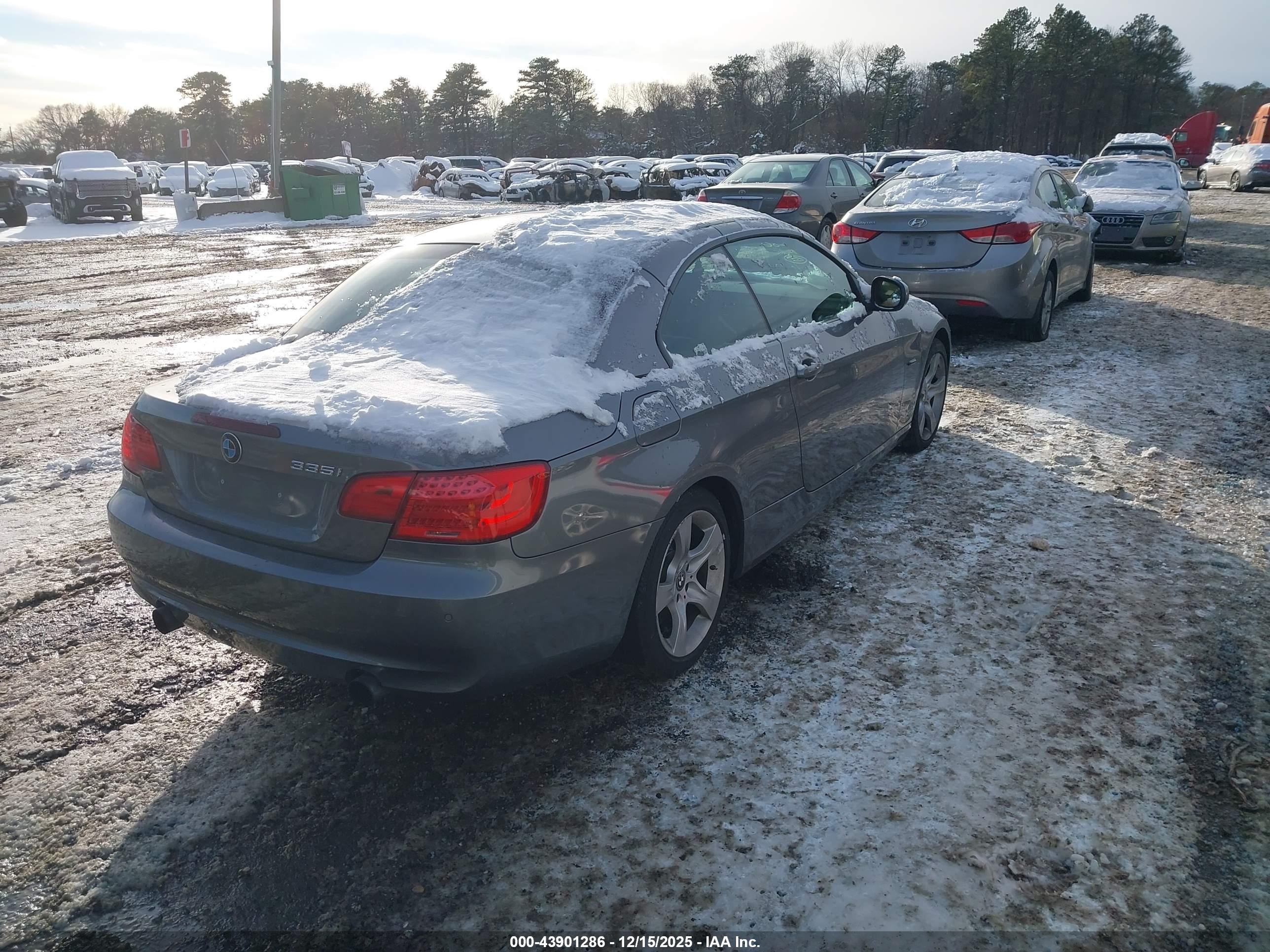 BMW 335I image 4