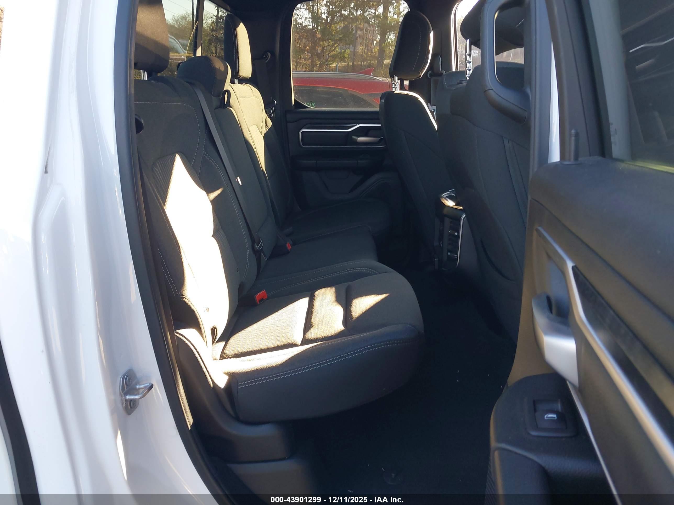 RAM 1500 image 8