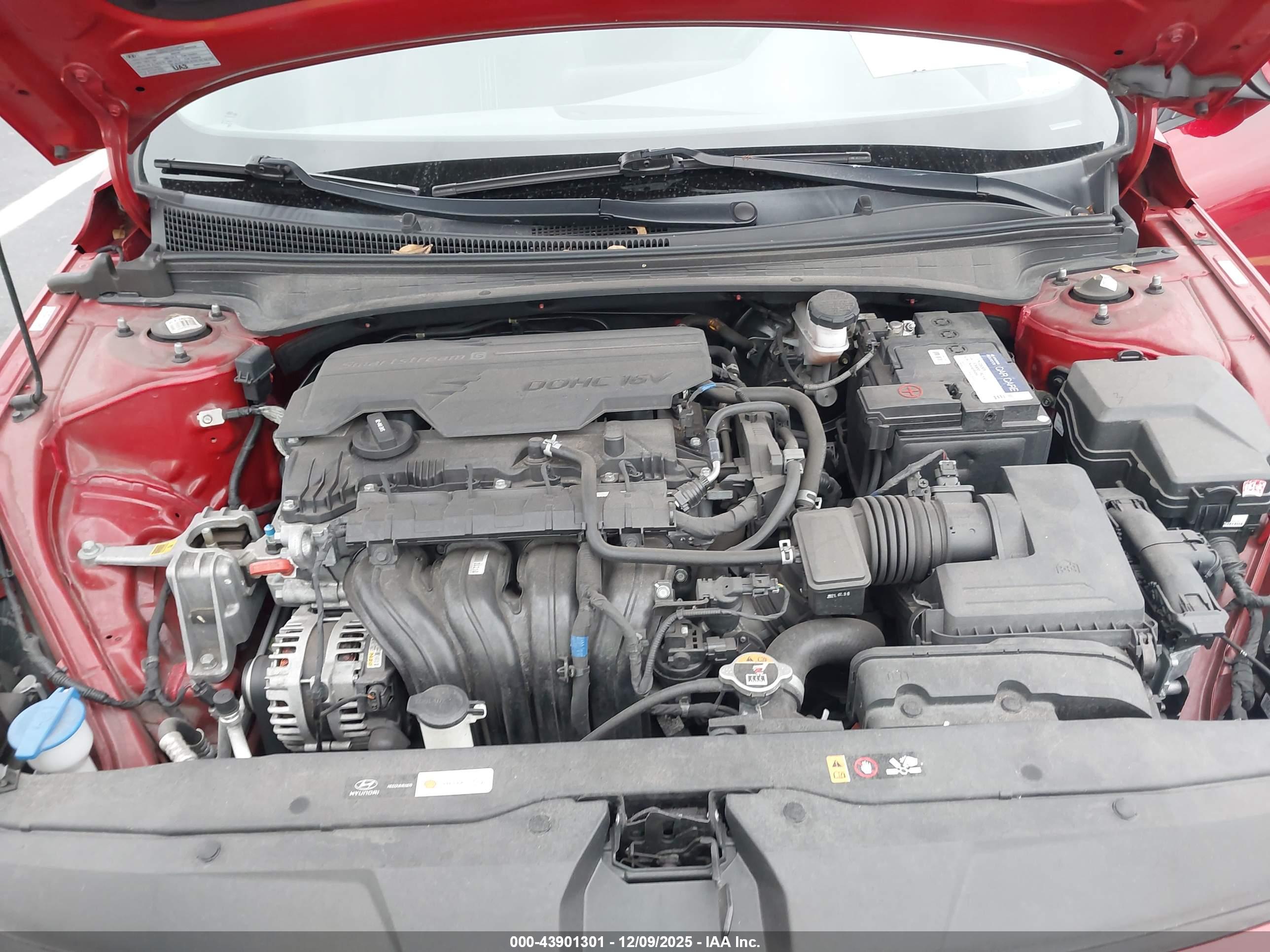 HYUNDAI ELANTRA image 10