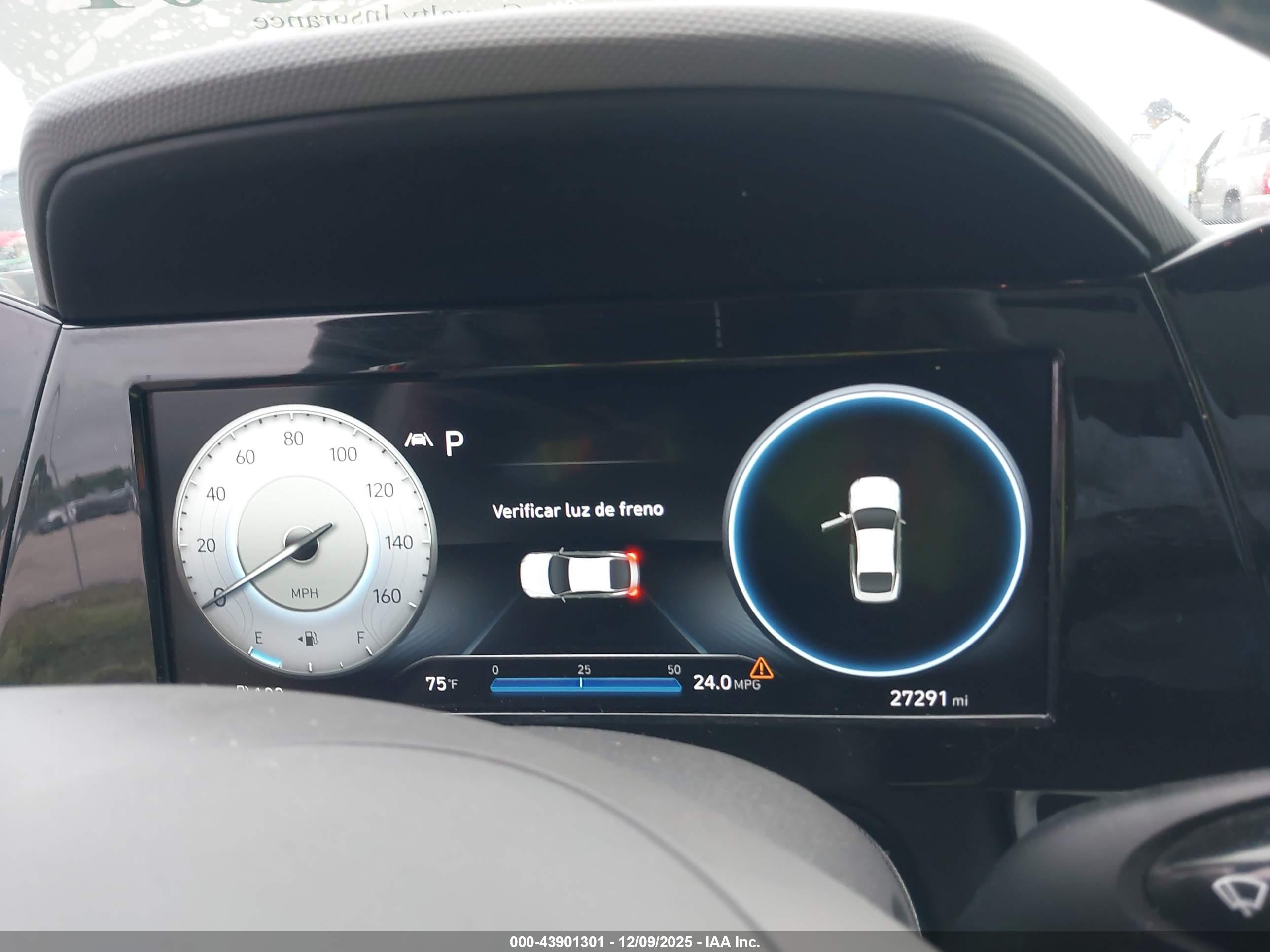 HYUNDAI ELANTRA image 7