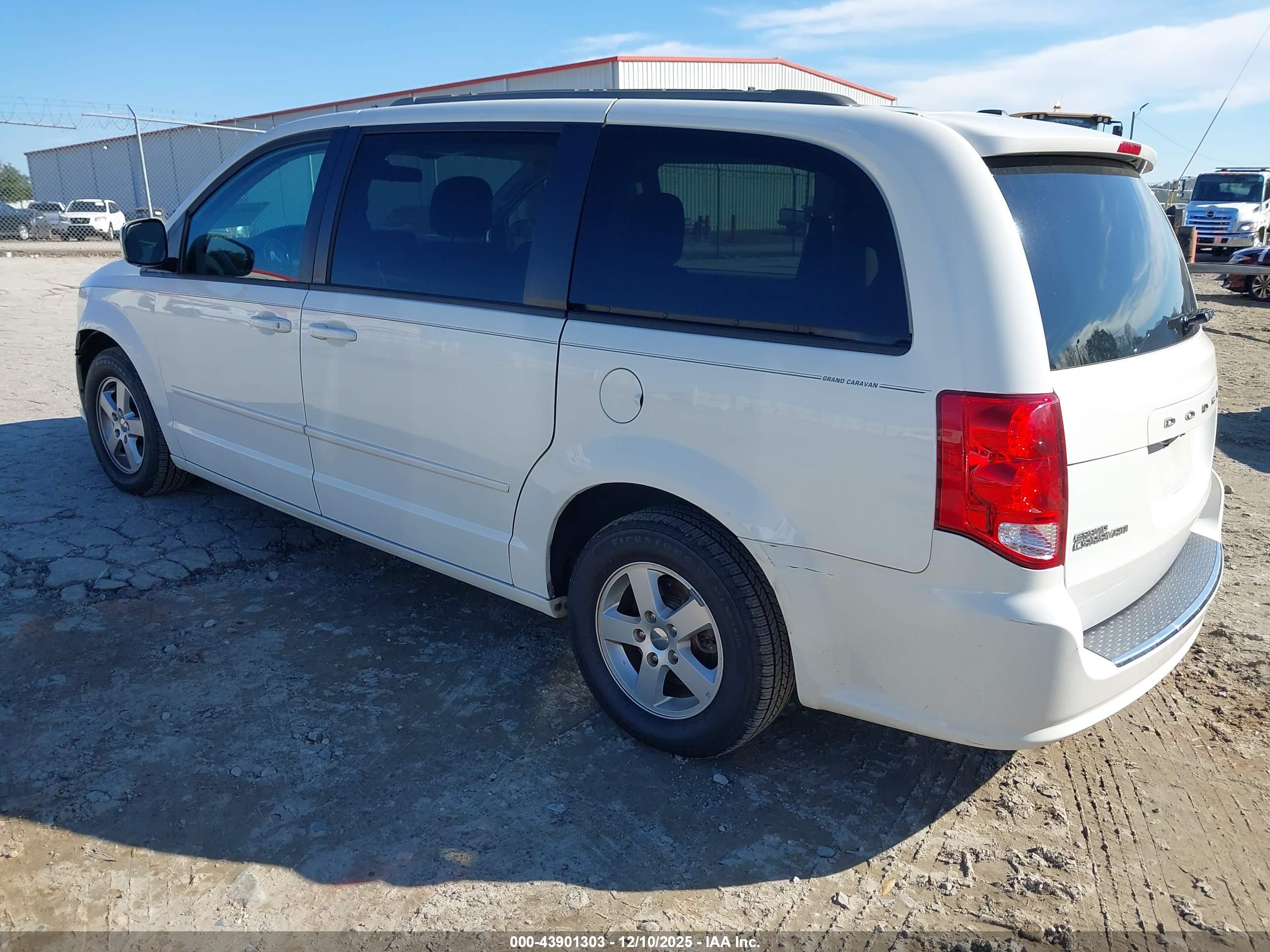 DODGE GRAND image 3