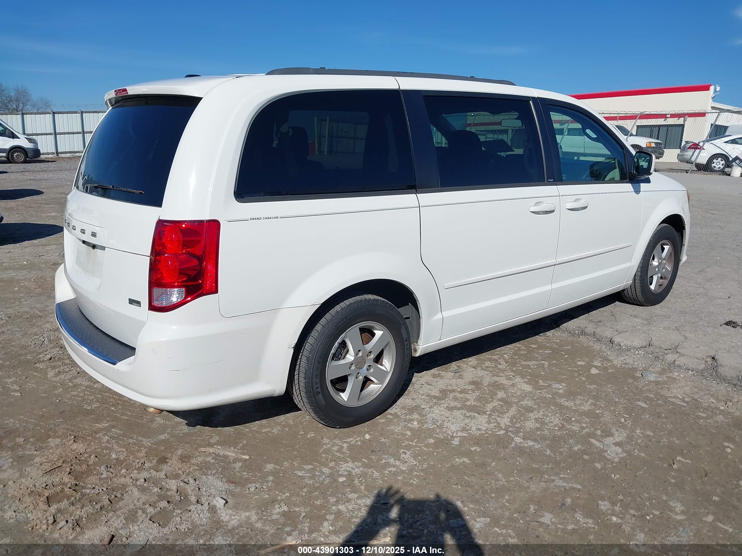 DODGE GRAND image 4