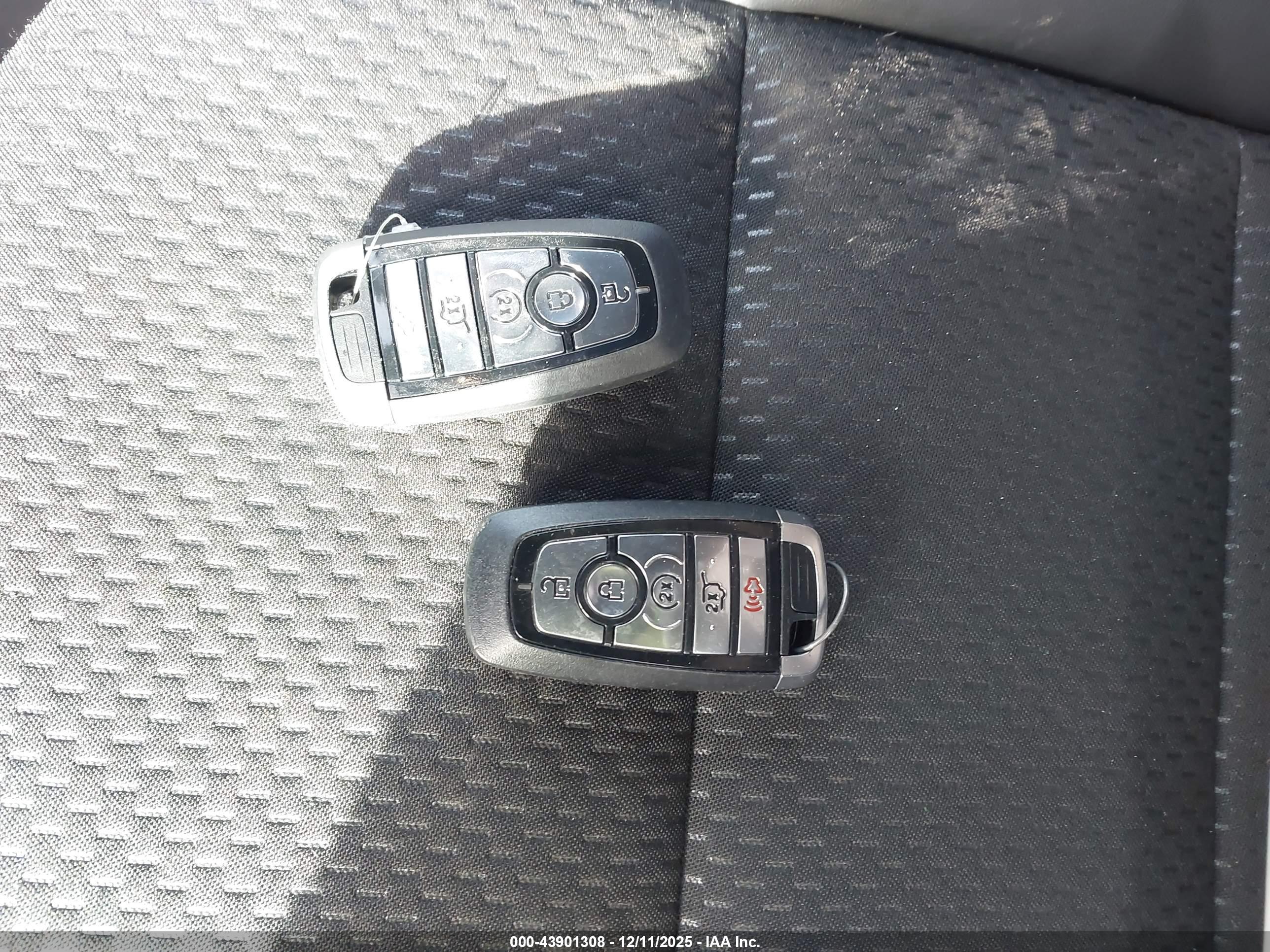 FORD ESCAPE image 11