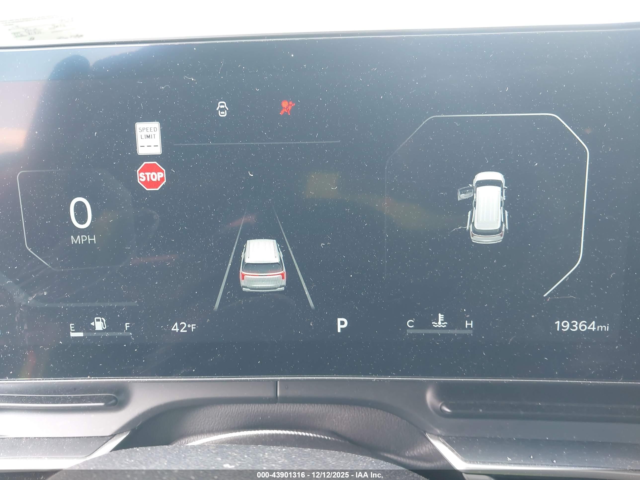 KIA CARNIVAL image 7