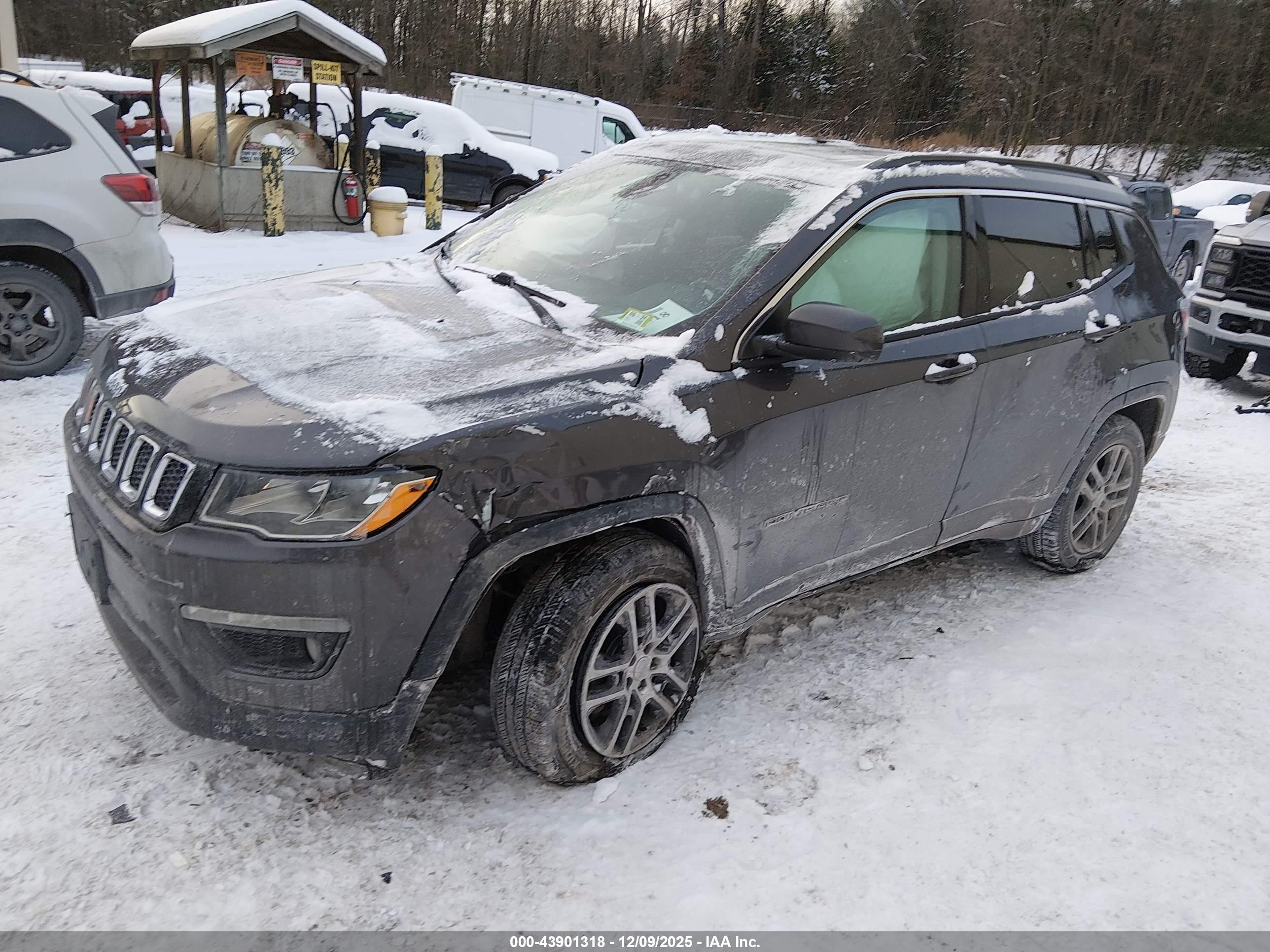 JEEP COMPASS image 2