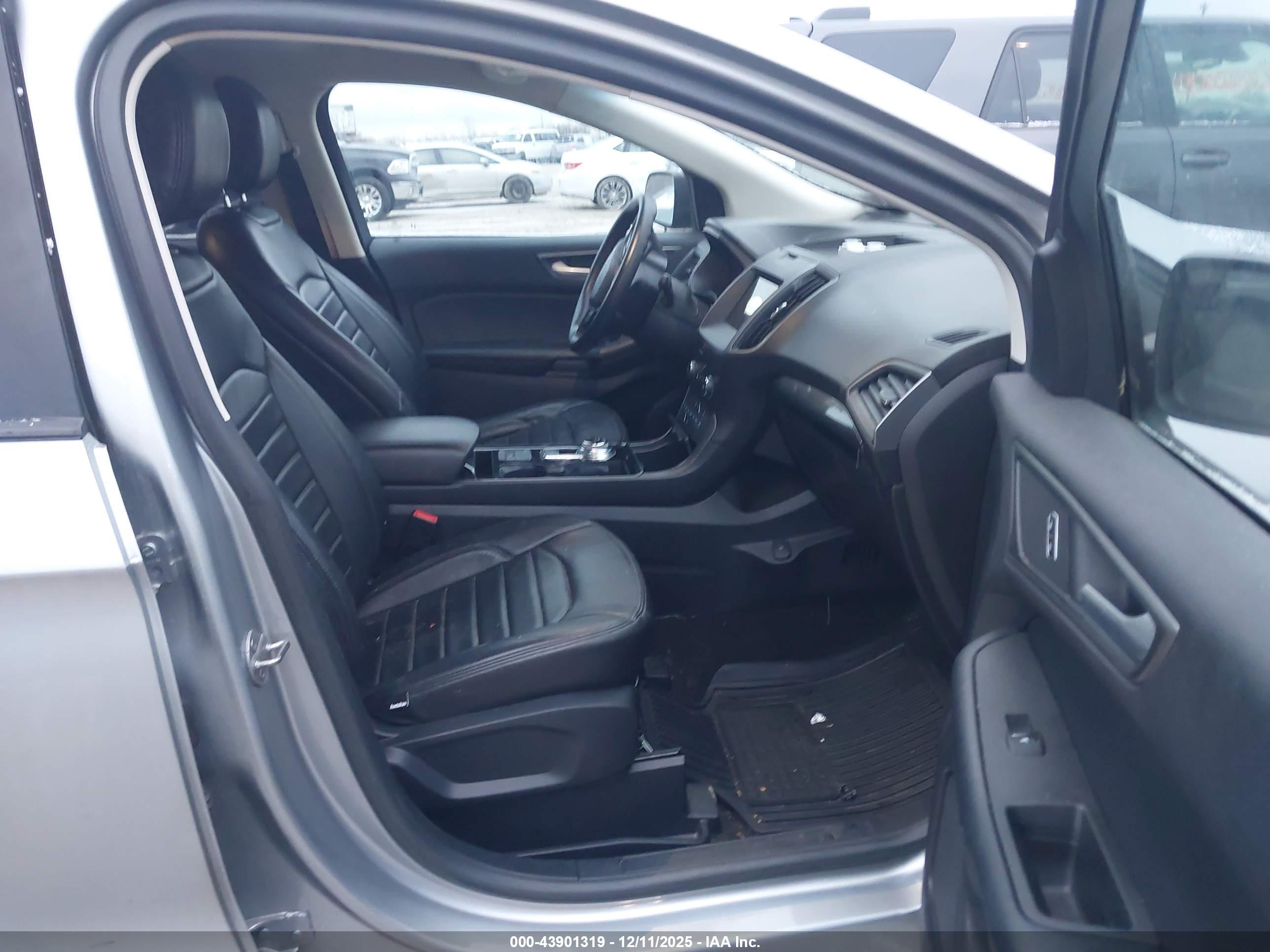 FORD EDGE image 5
