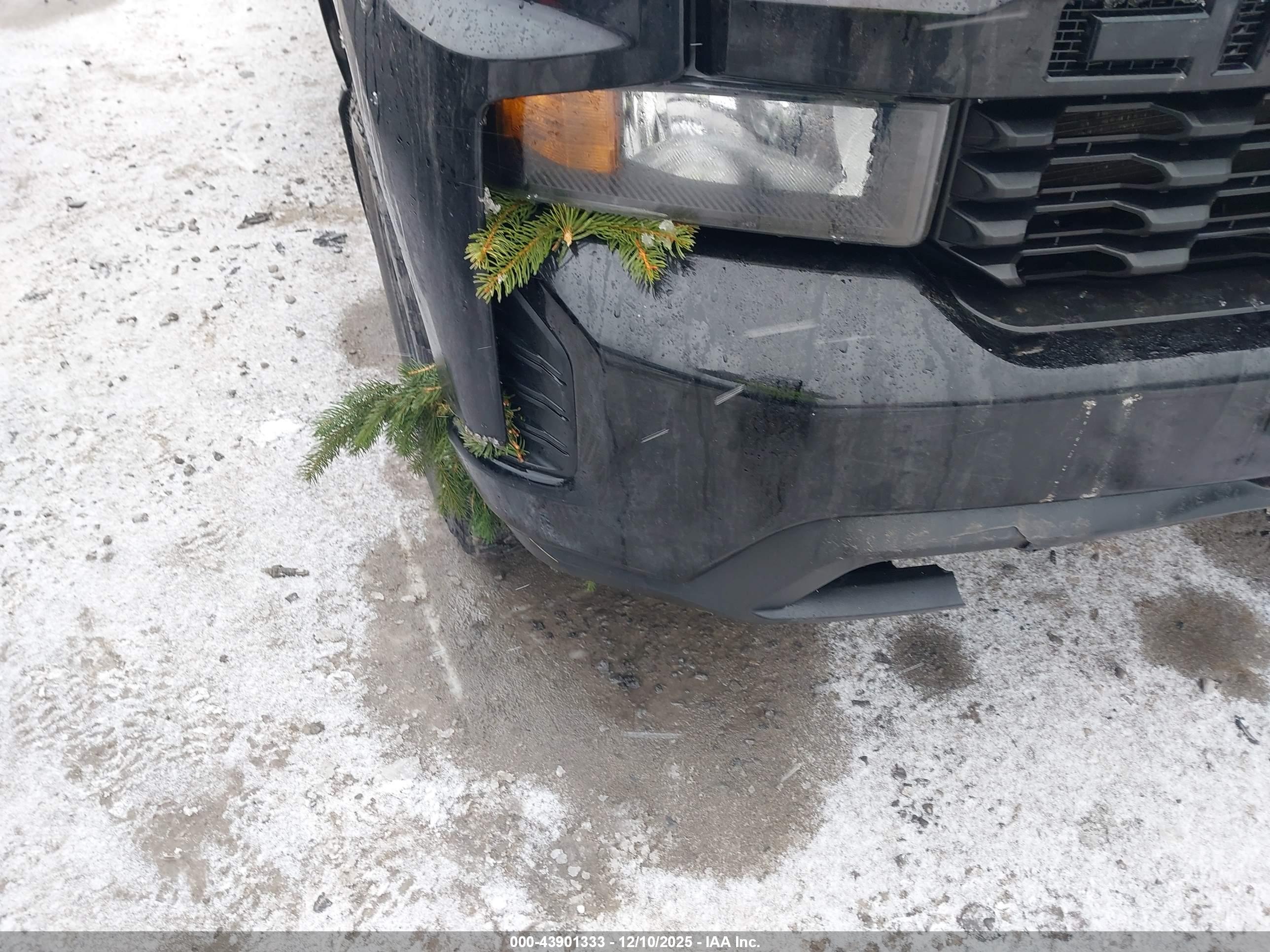 CHEVROLET SILVERADO image 6