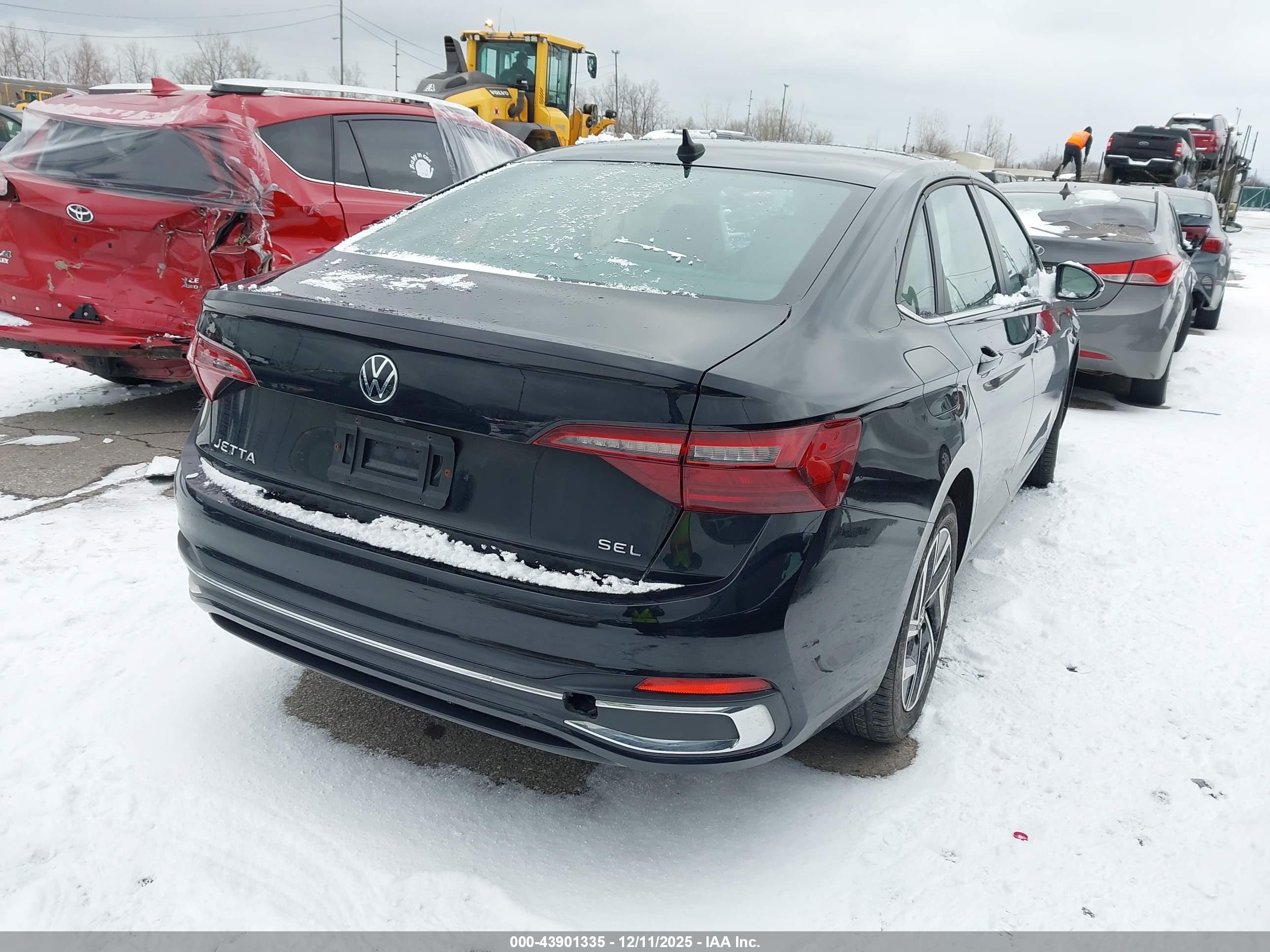 VOLKSWAGEN JETTA image 4