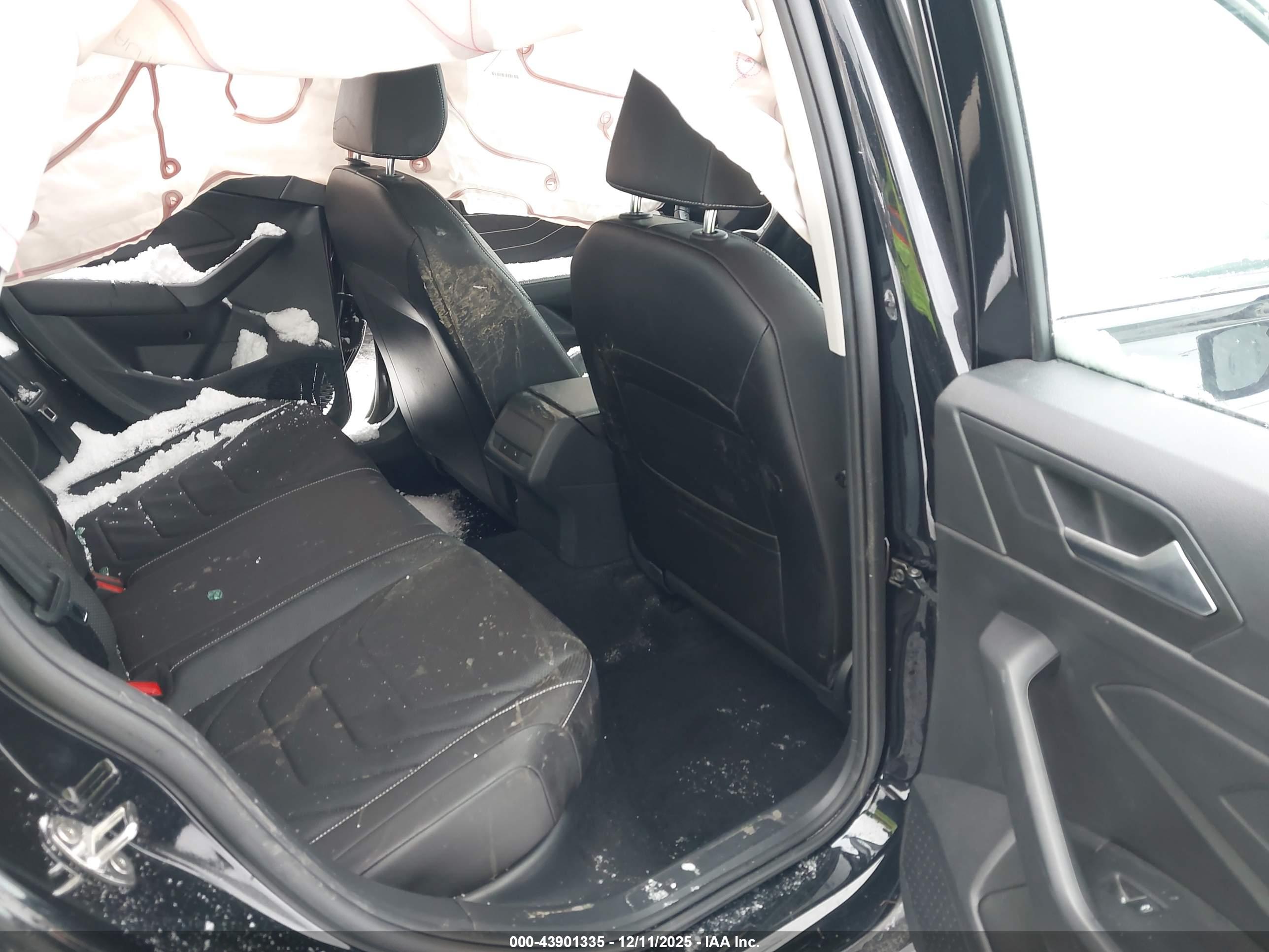 VOLKSWAGEN JETTA image 8