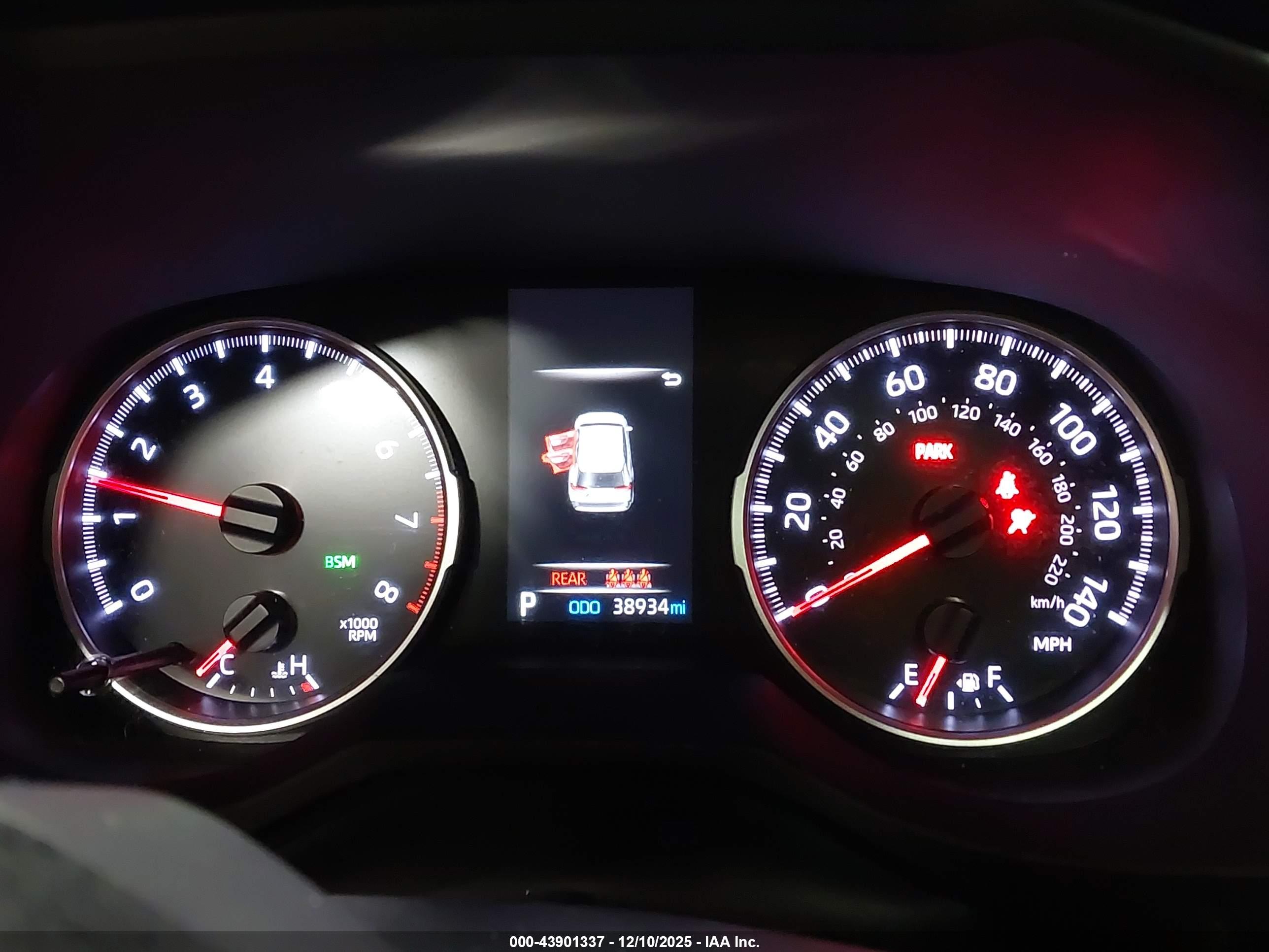 TOYOTA RAV4 image 7