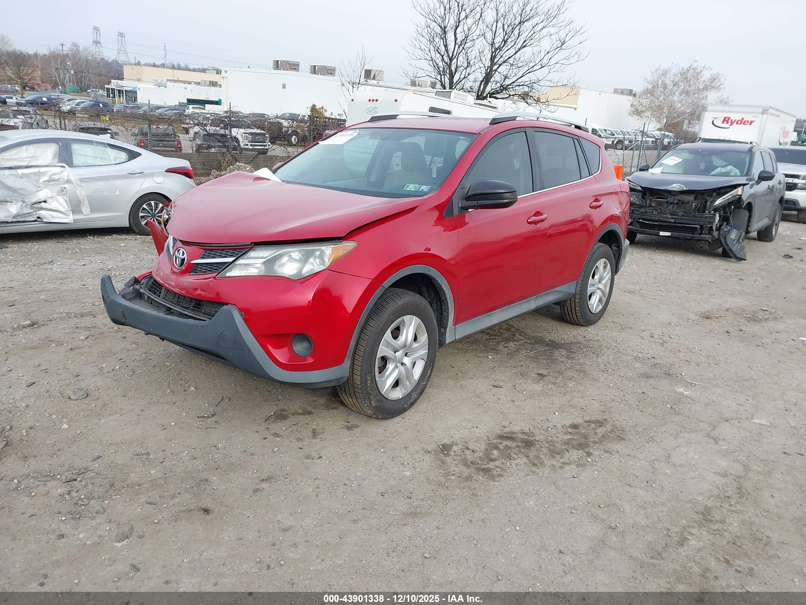 TOYOTA RAV4 image 2