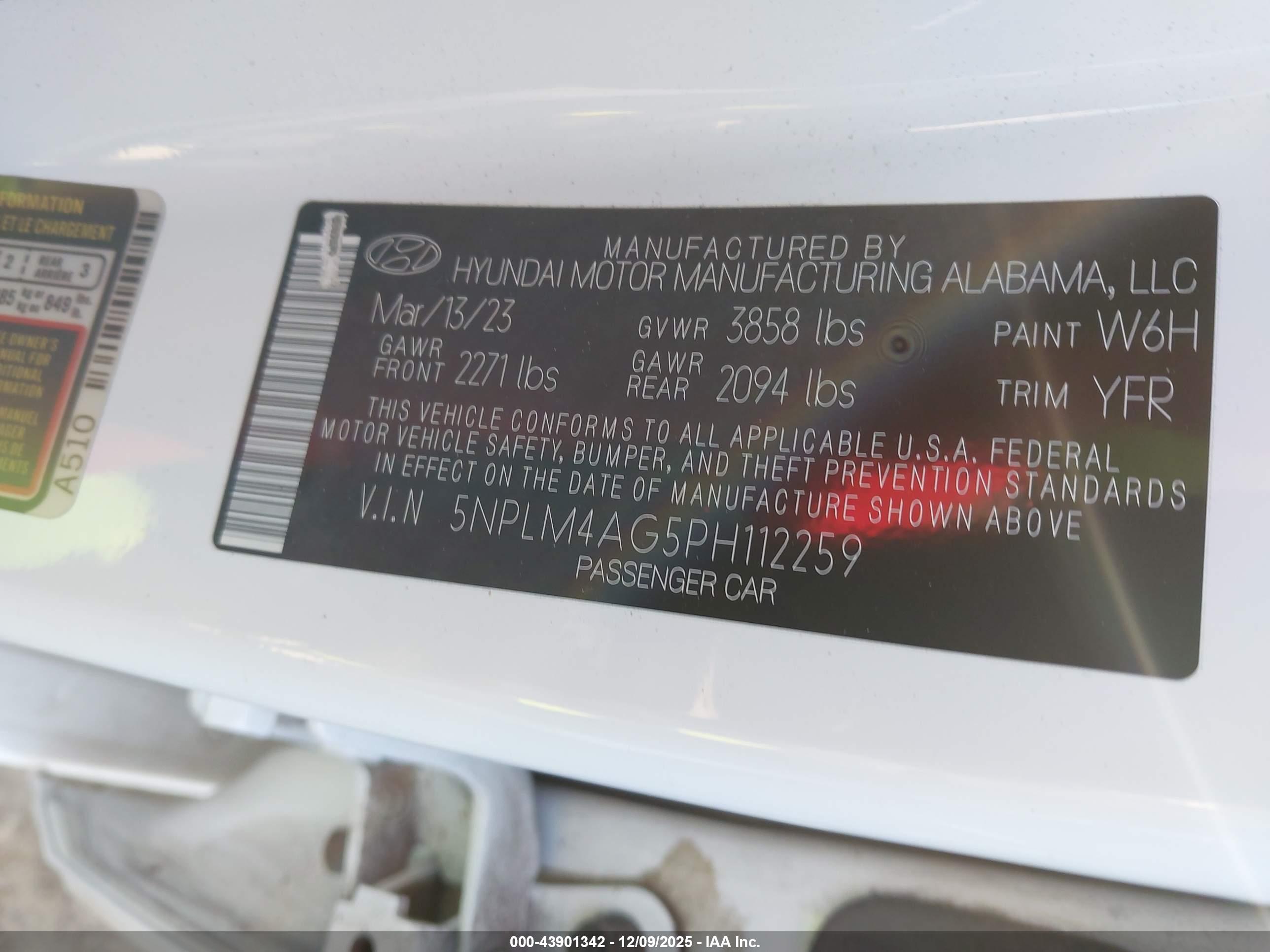 HYUNDAI ELANTRA image 9