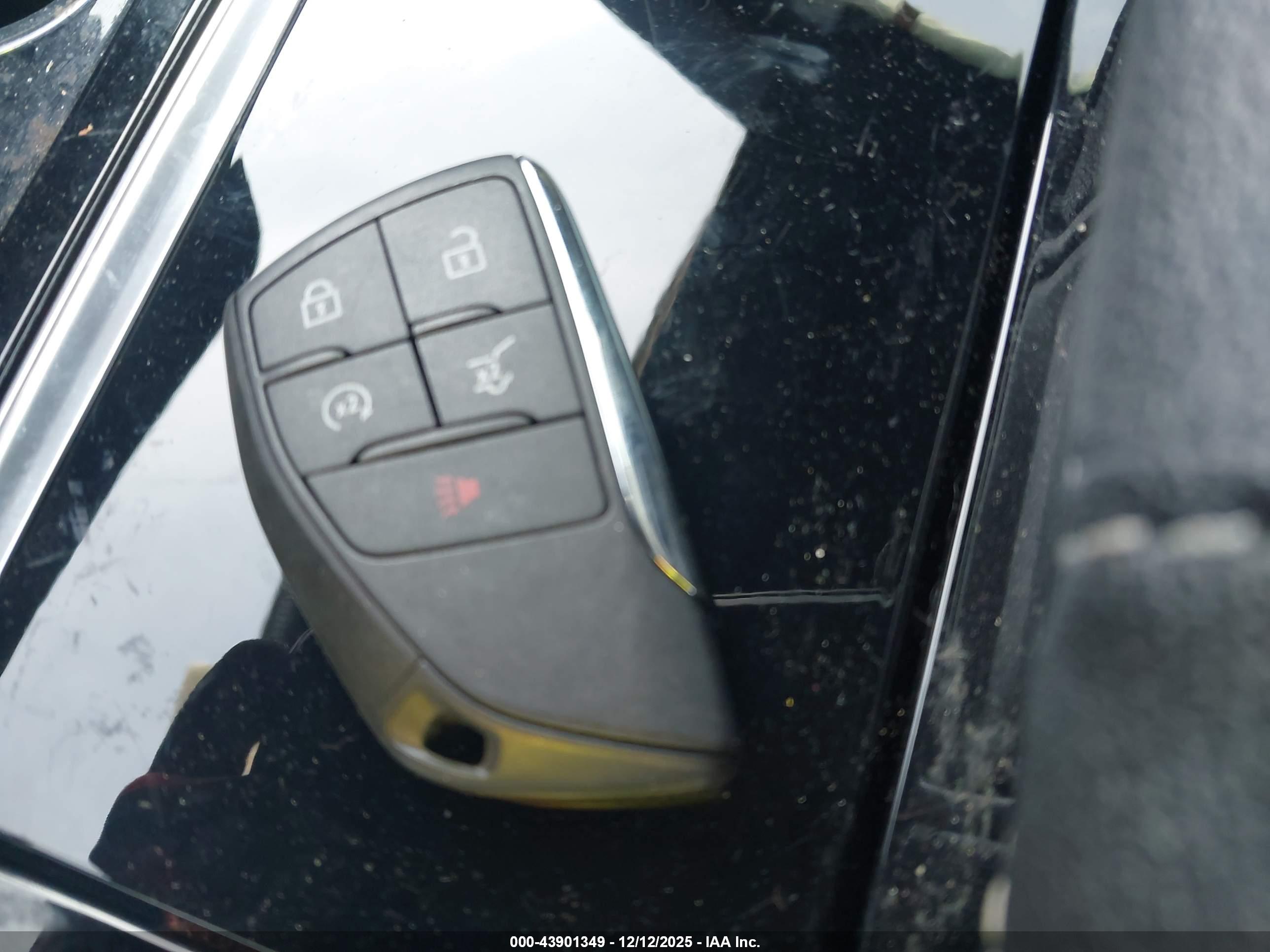 CHEVROLET TRAVERSE image 11