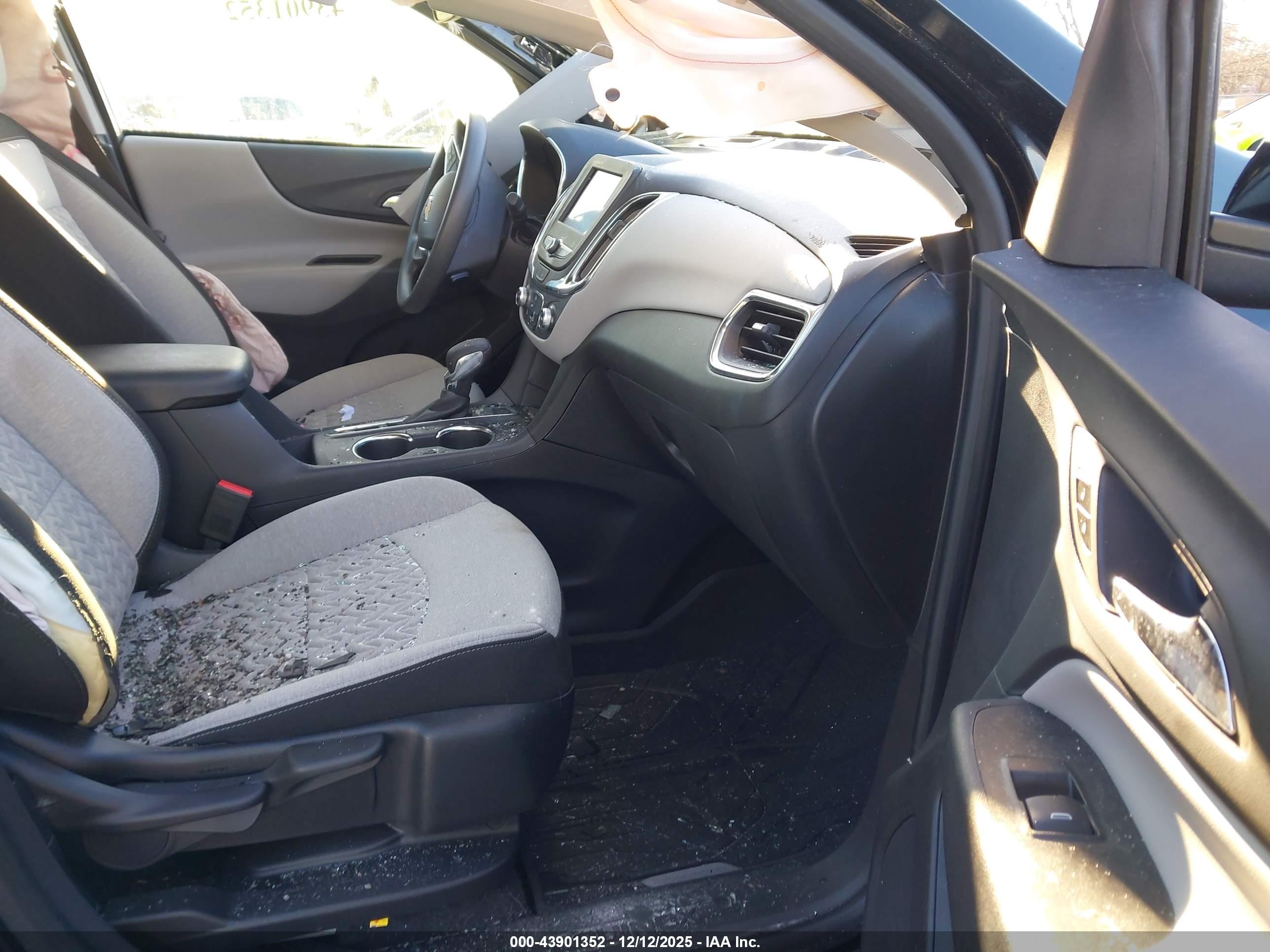 CHEVROLET EQUINOX image 5