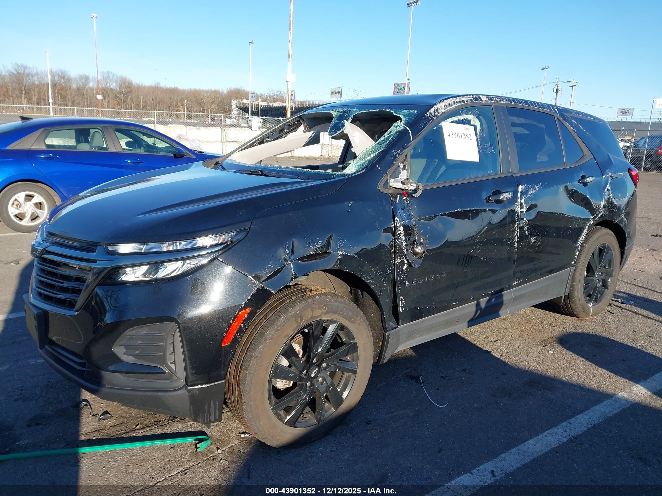 CHEVROLET EQUINOX image 6