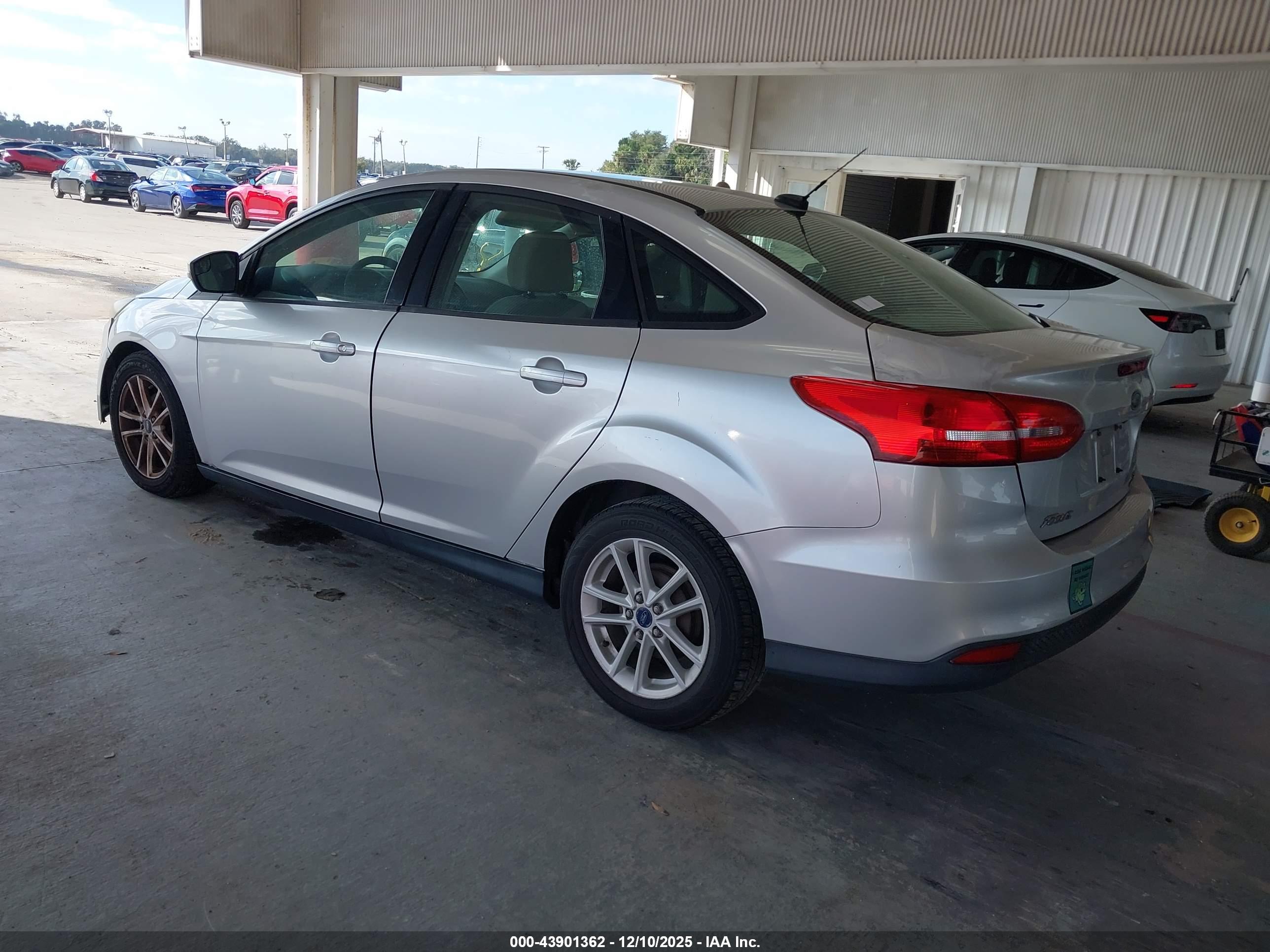 FORD FOCUS image 3