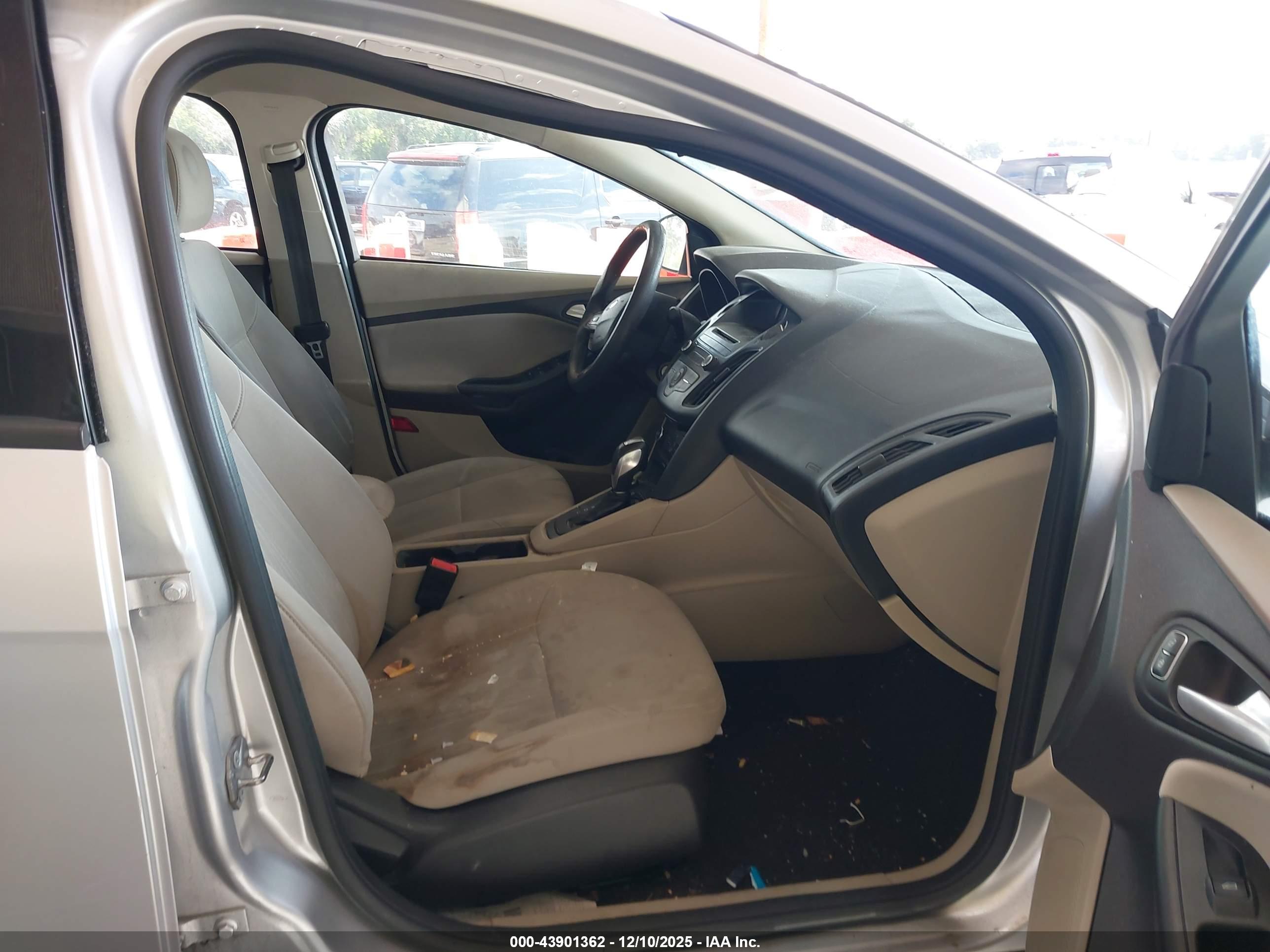 FORD FOCUS image 5