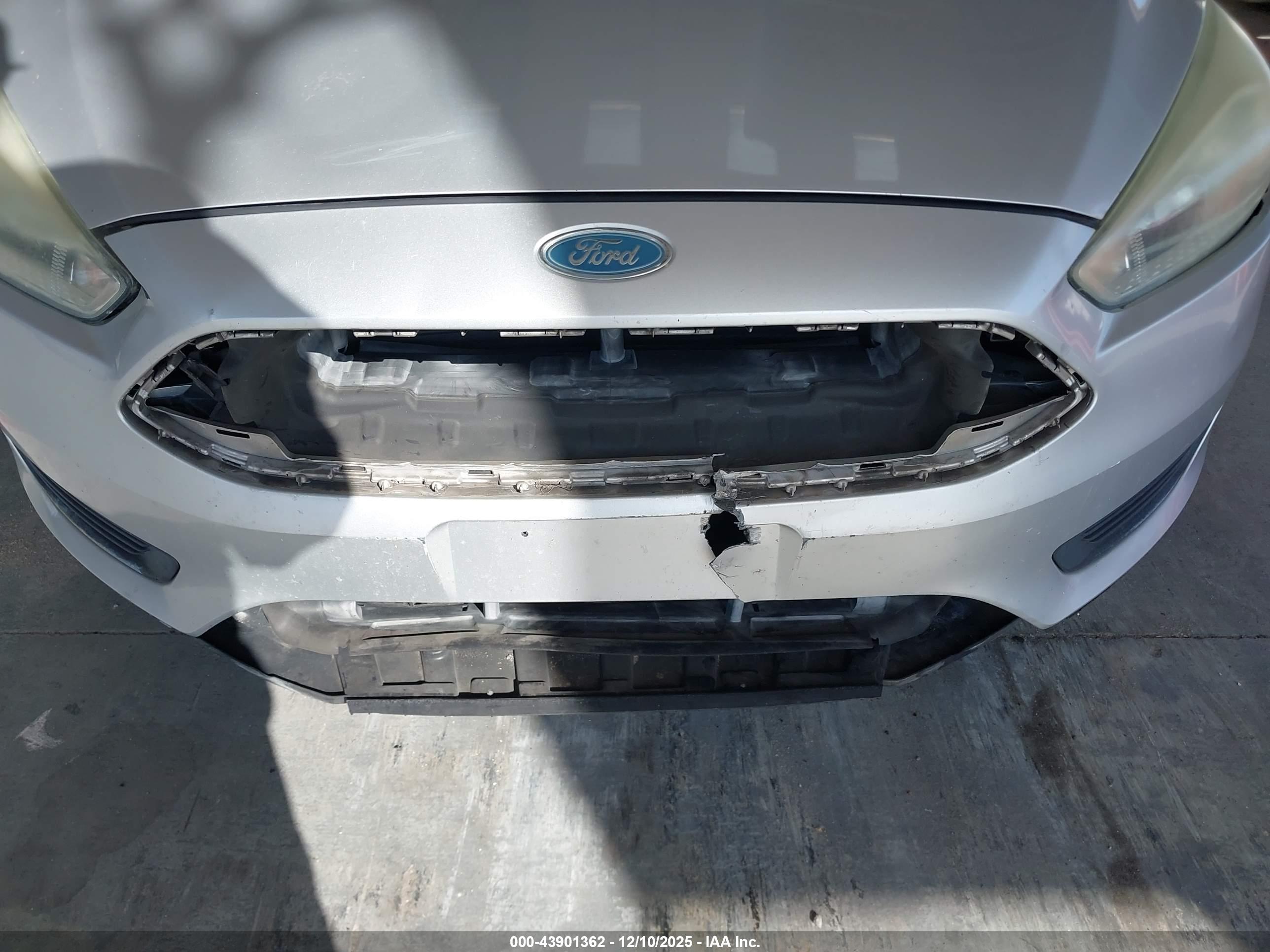 FORD FOCUS image 6