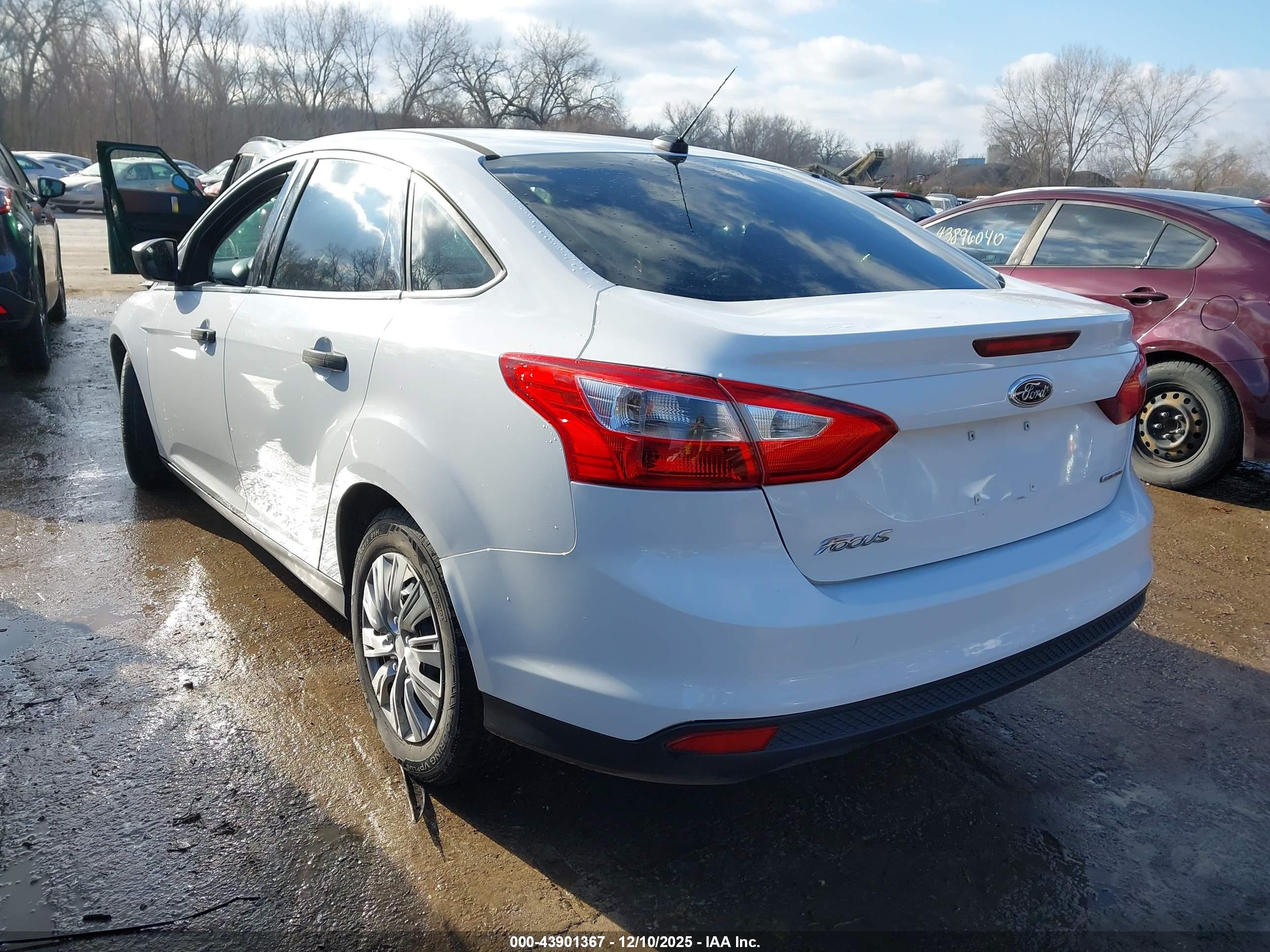 FORD FOCUS image 3