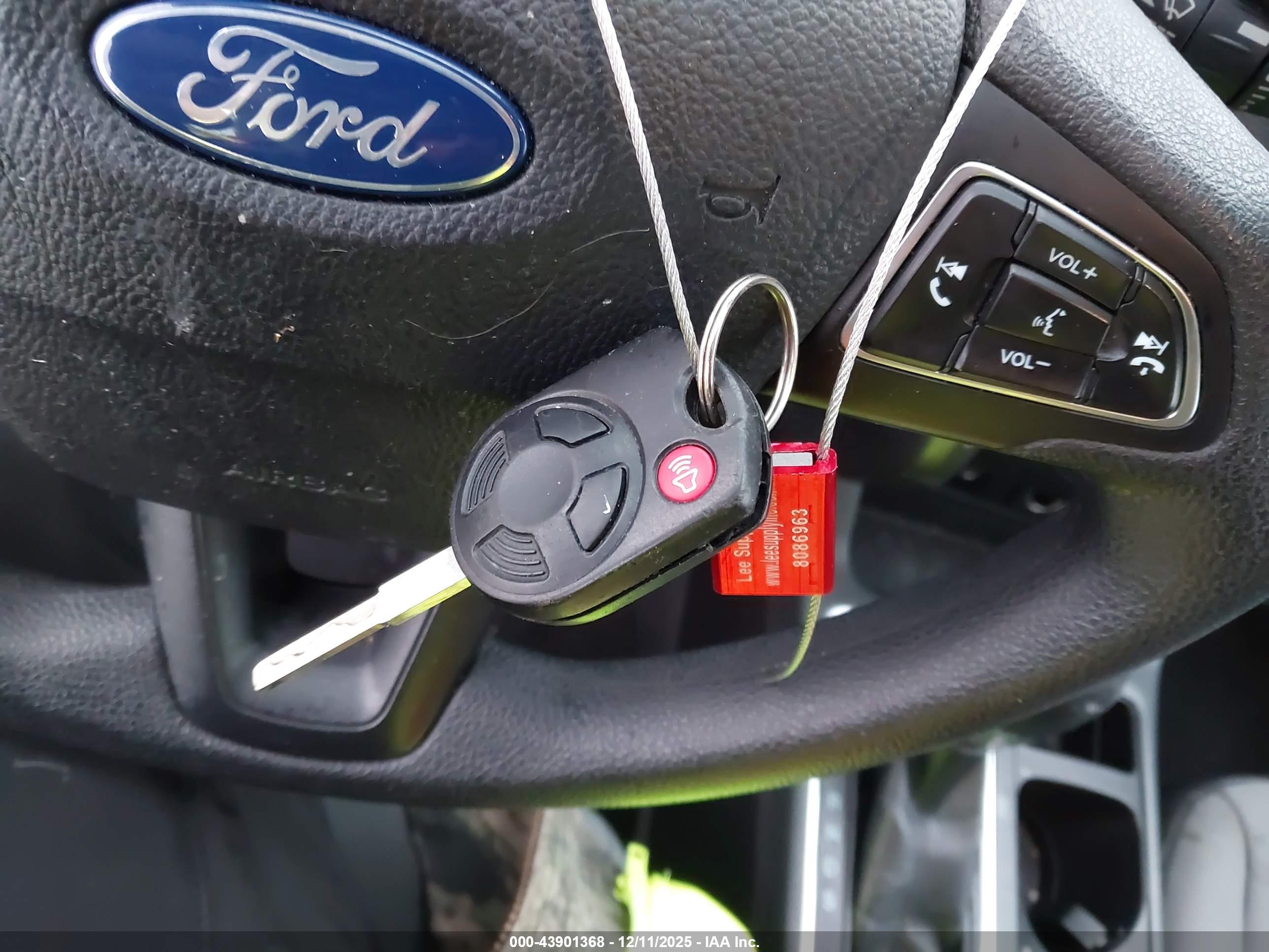 FORD ESCAPE image 11
