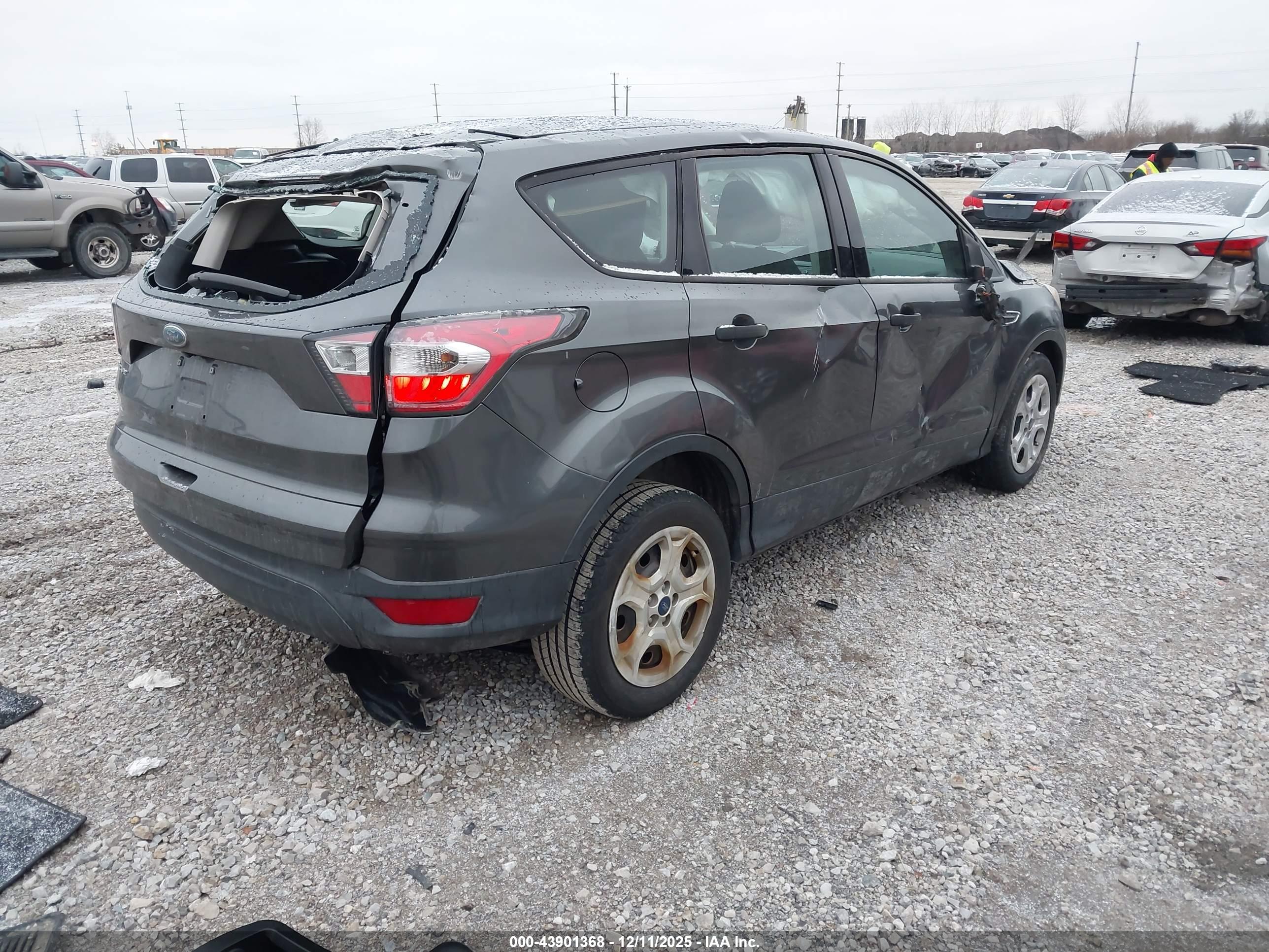 FORD ESCAPE image 4