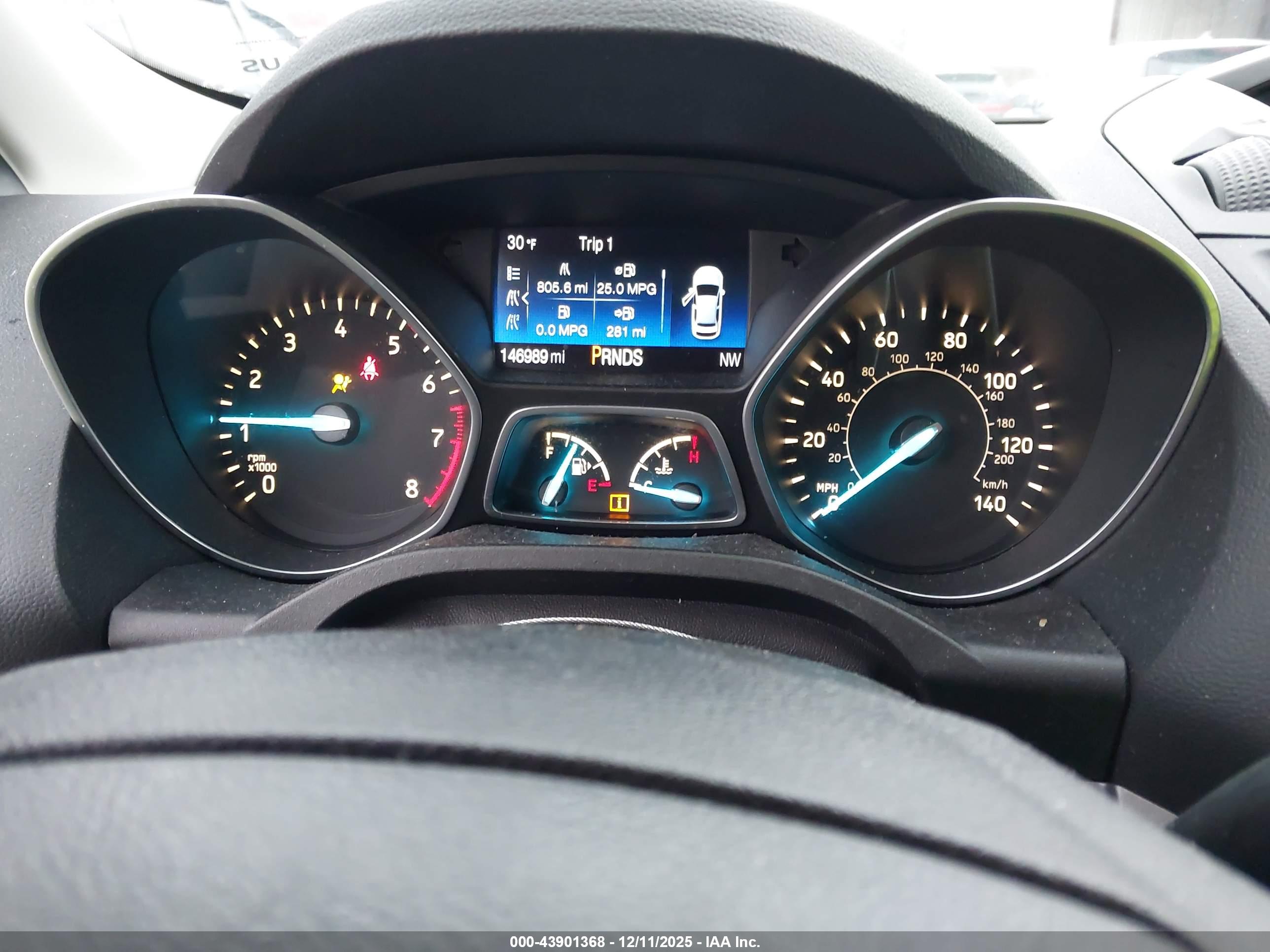 FORD ESCAPE image 7