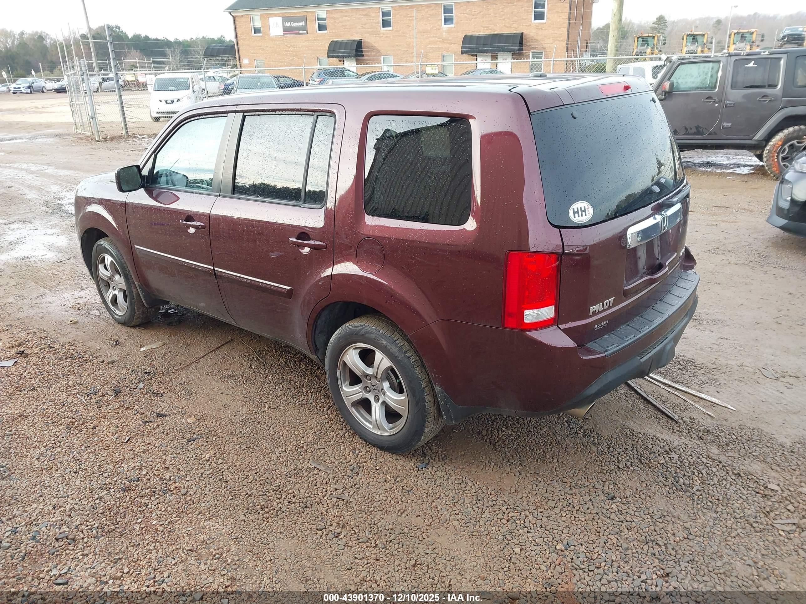 HONDA PILOT image 3