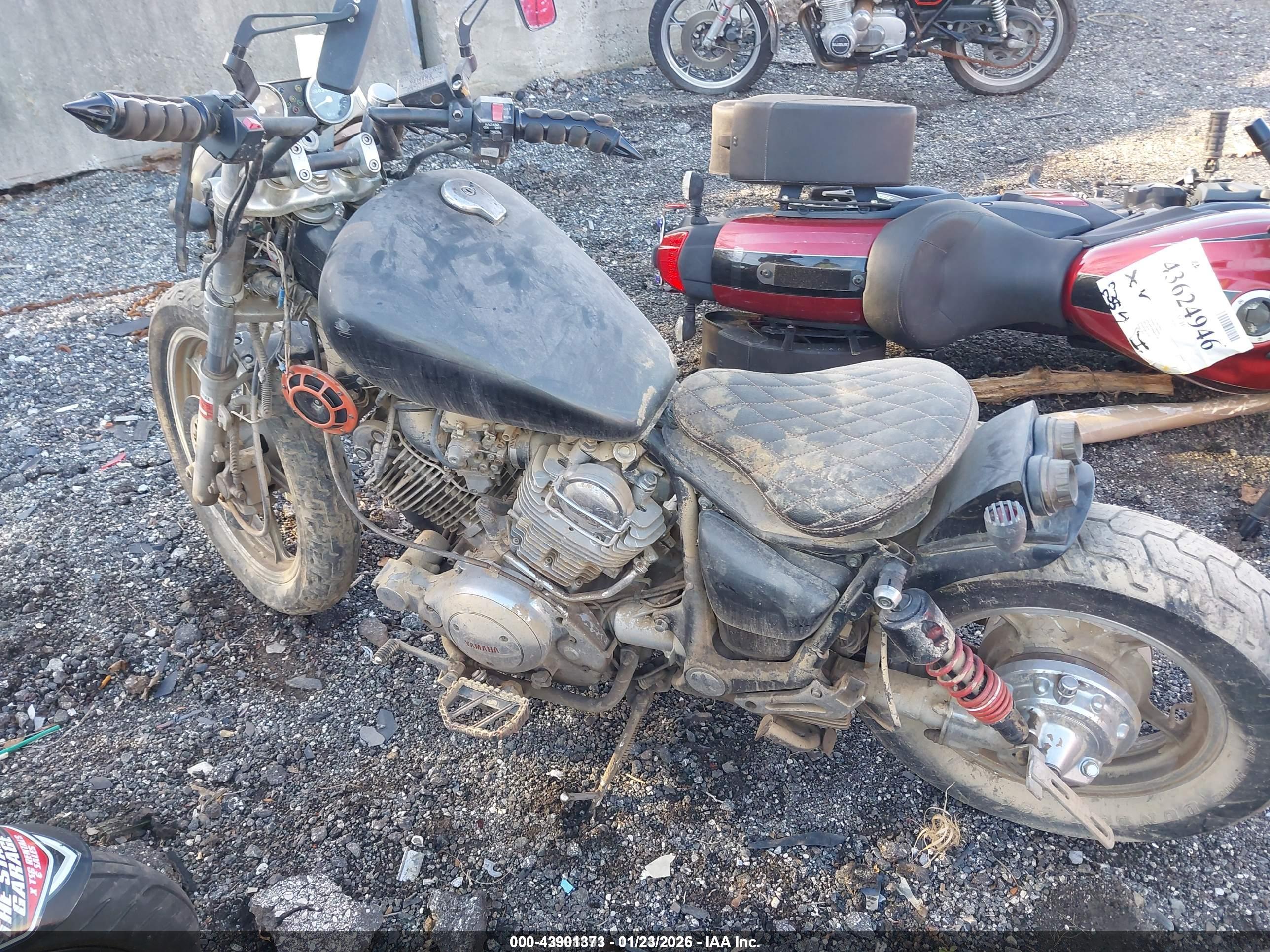 YAMAHA XV1100 image 2