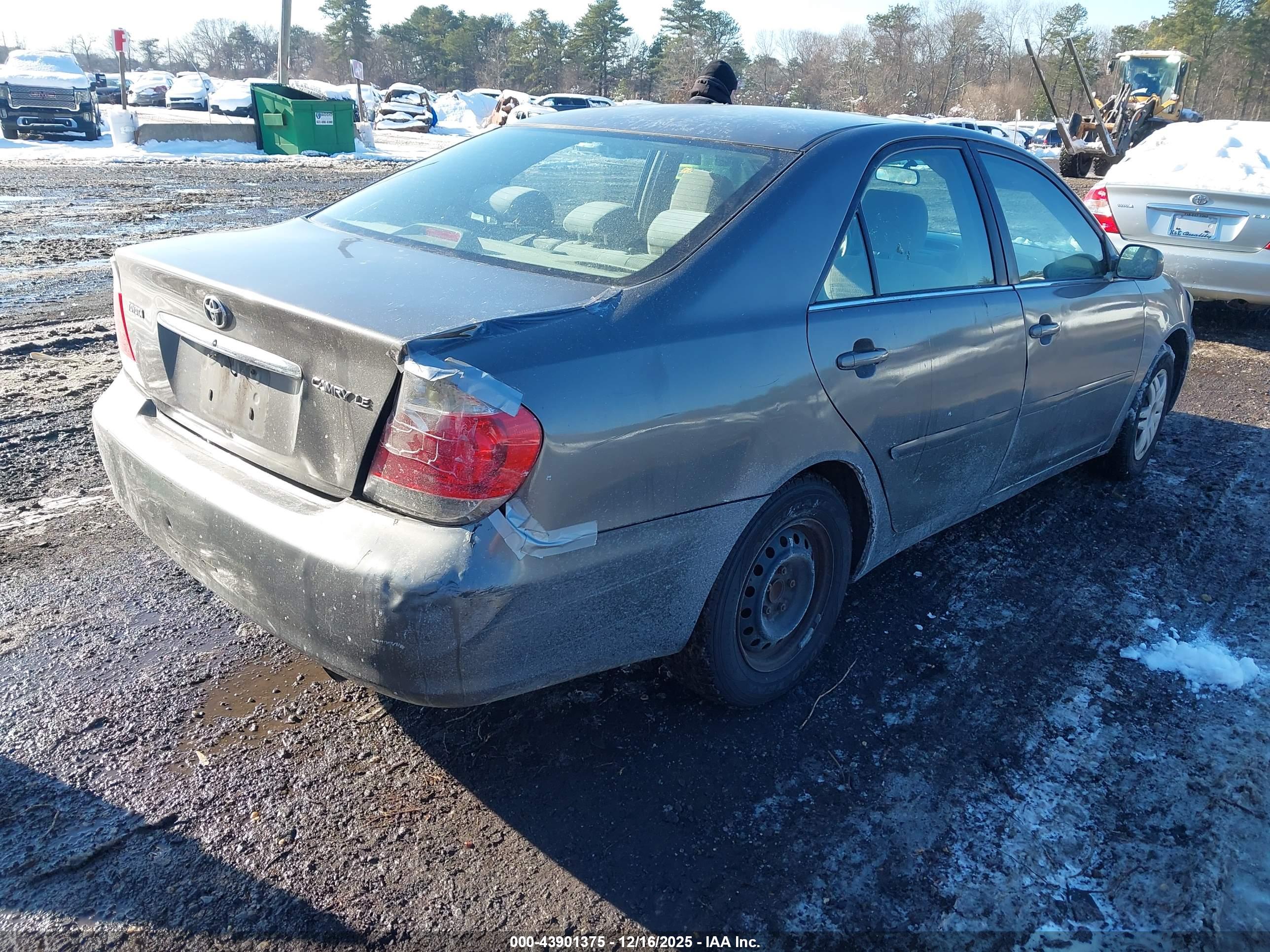 TOYOTA CAMRY image 4