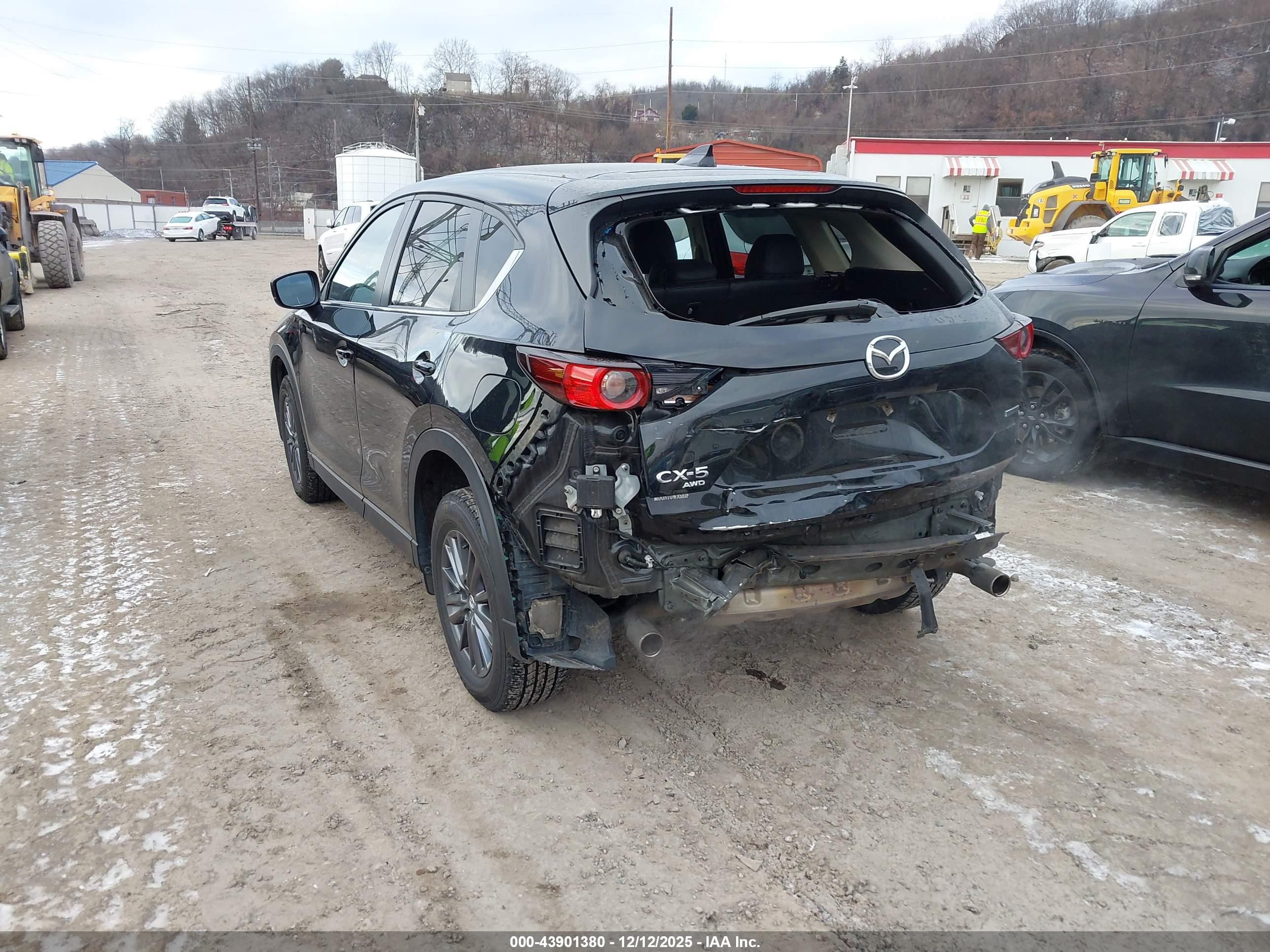 MAZDA CX-5 image 3