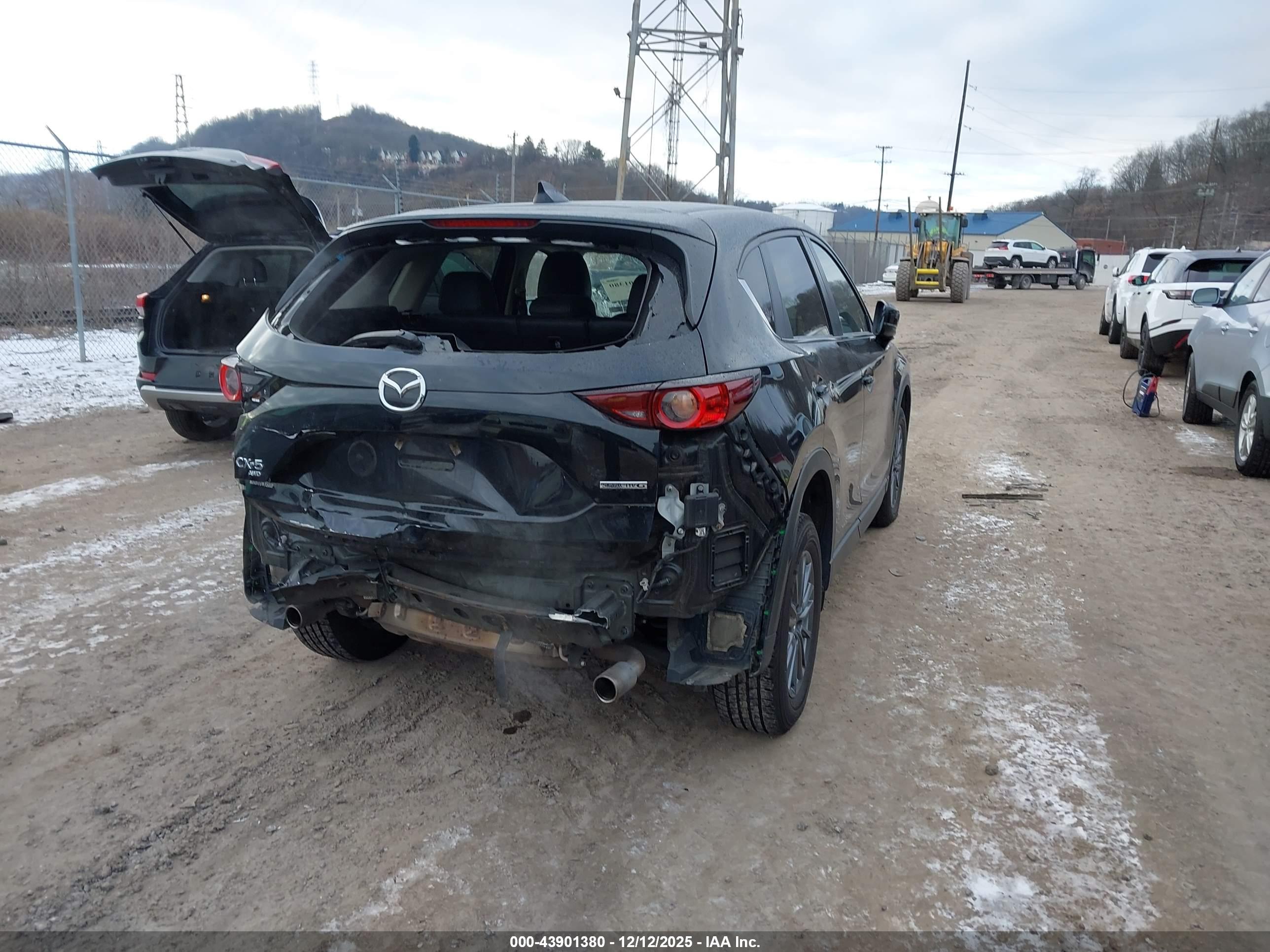 MAZDA CX-5 image 4